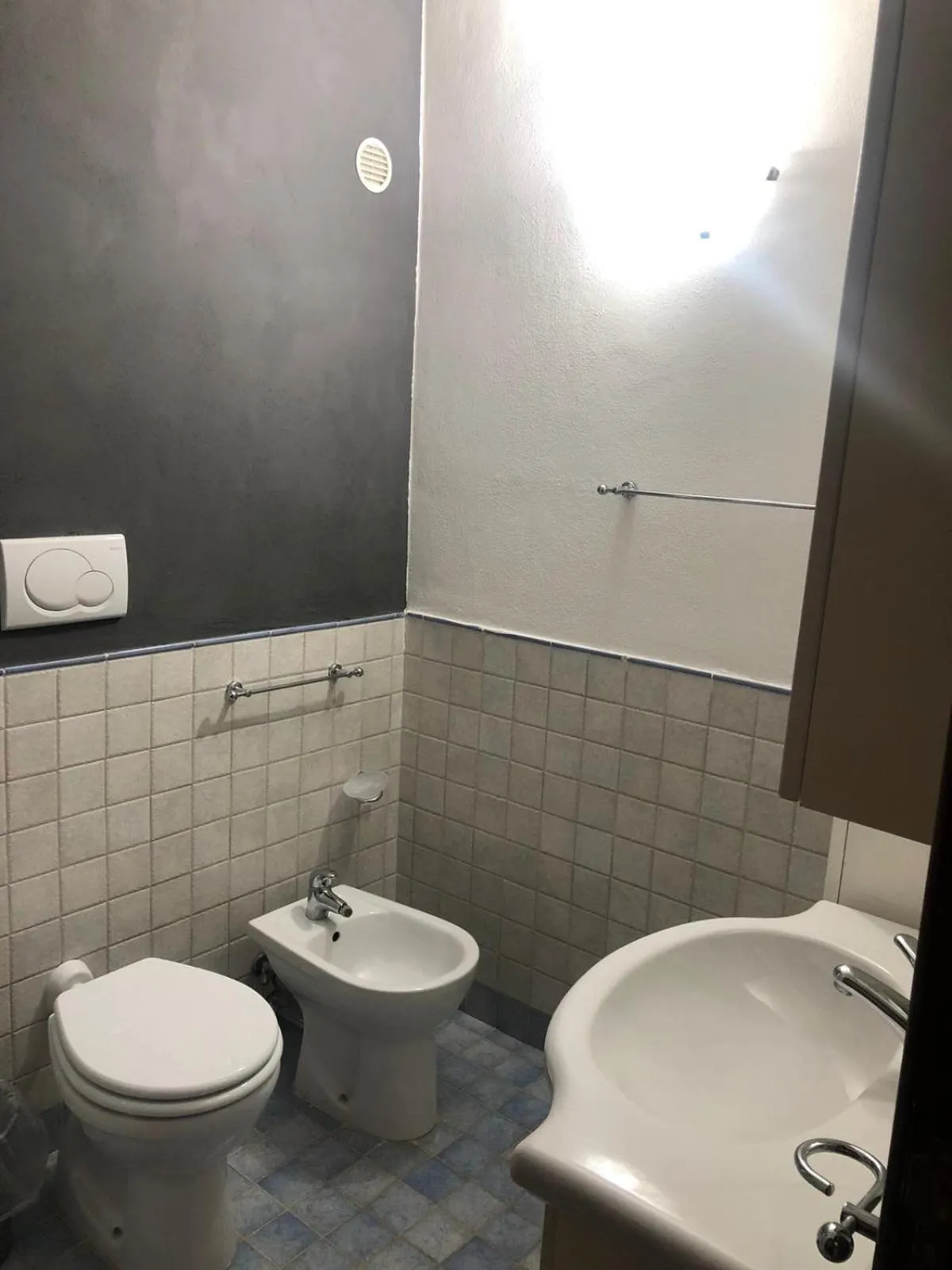 Bathroom in Garnì Astoria Hotel & SPA