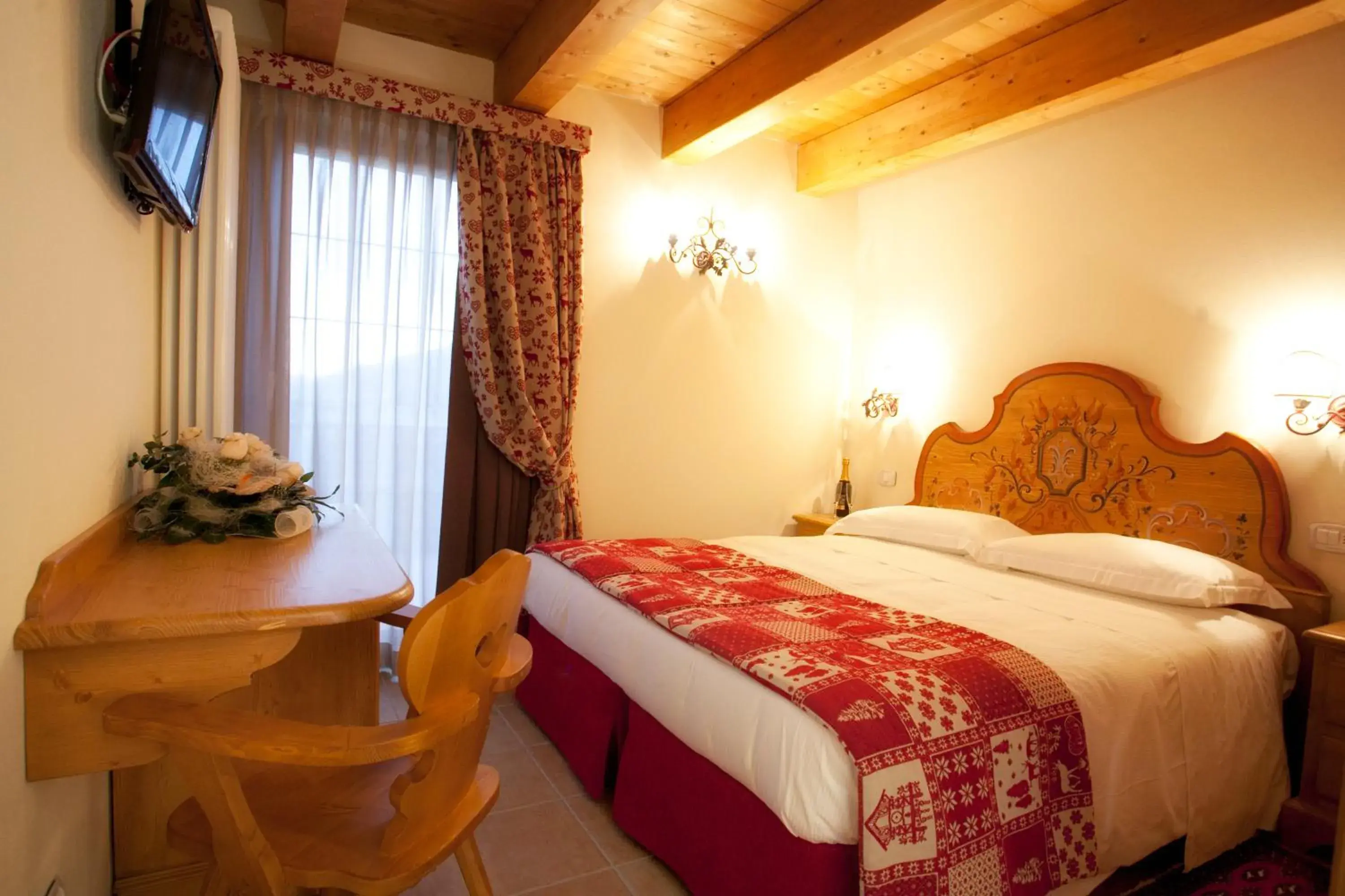 Small Double Room with French Bed - single occupancy in Garnì Astoria Hotel & SPA Small Double Room with French Bed - single occupancy in Garnì Astoria Hotel & SPA