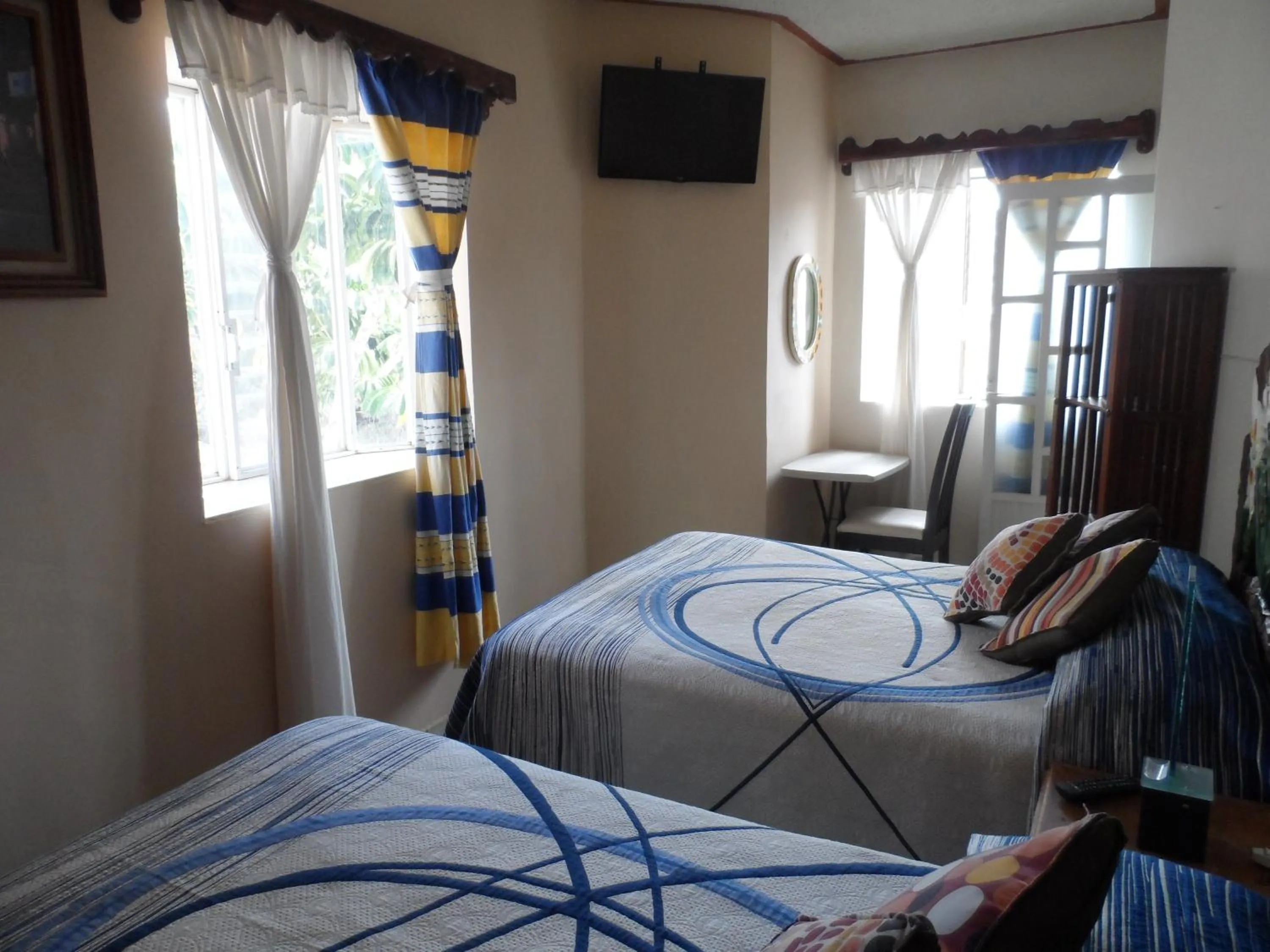 Decorative detail, Bed in Hotel Internacional Malitsin