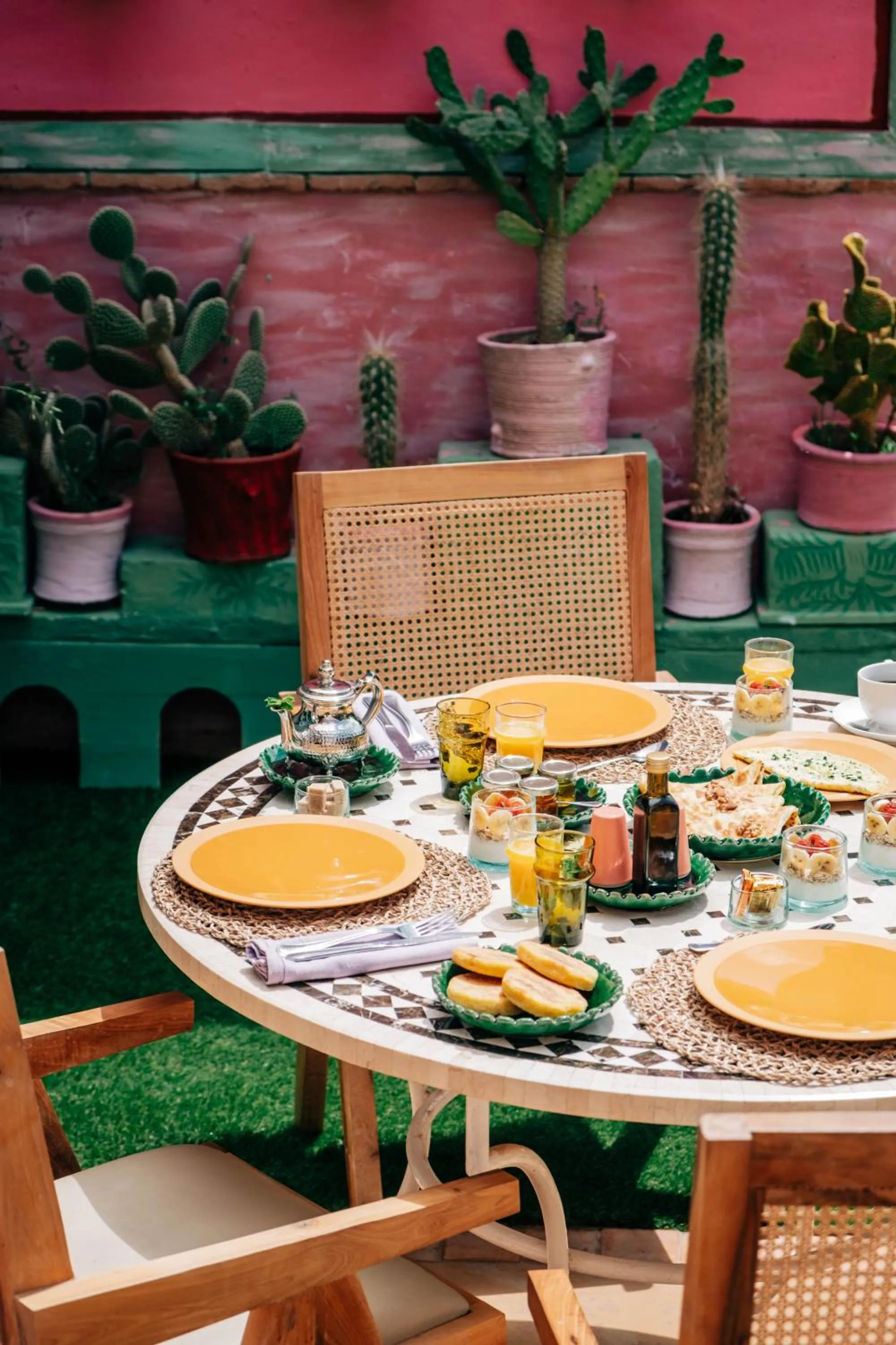 Restaurant/places to eat in La Villa Des Golfs & PinkCactus