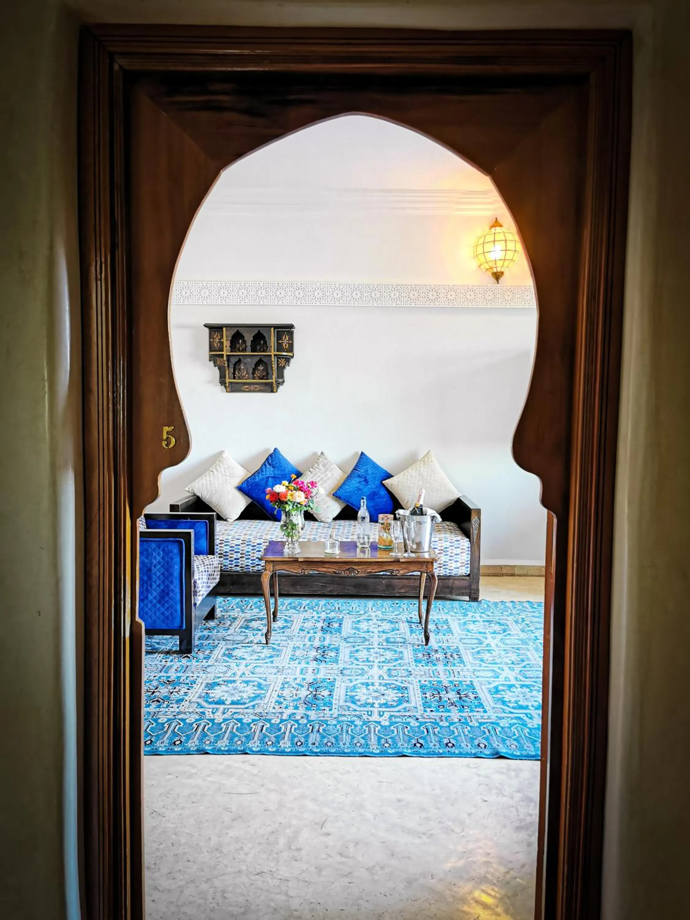 Seating area in La Villa Des Golfs & PinkCactus