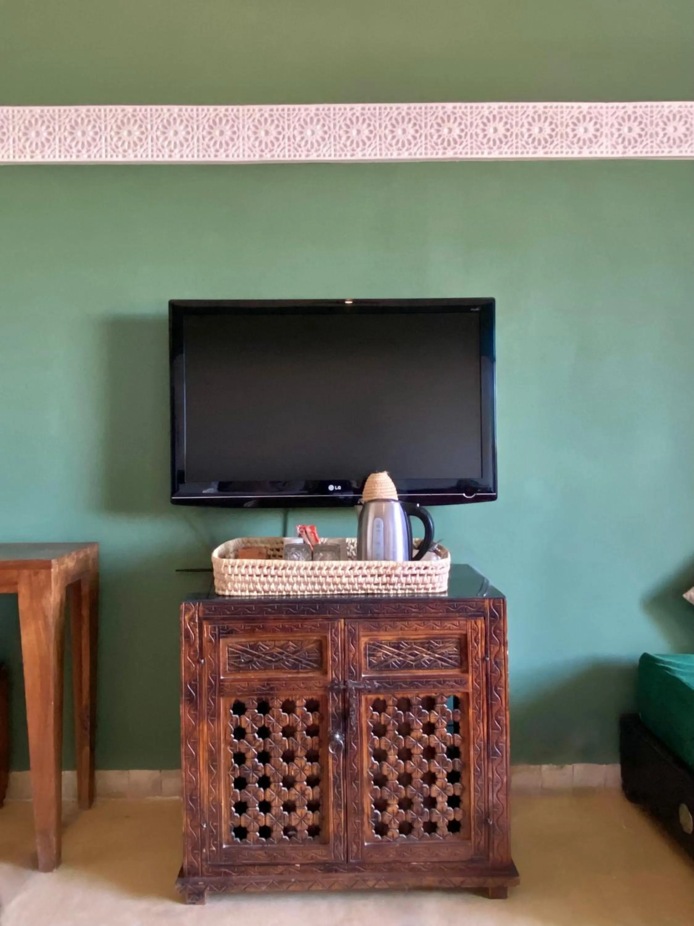 TV and multimedia in La Villa Des Golfs & PinkCactus