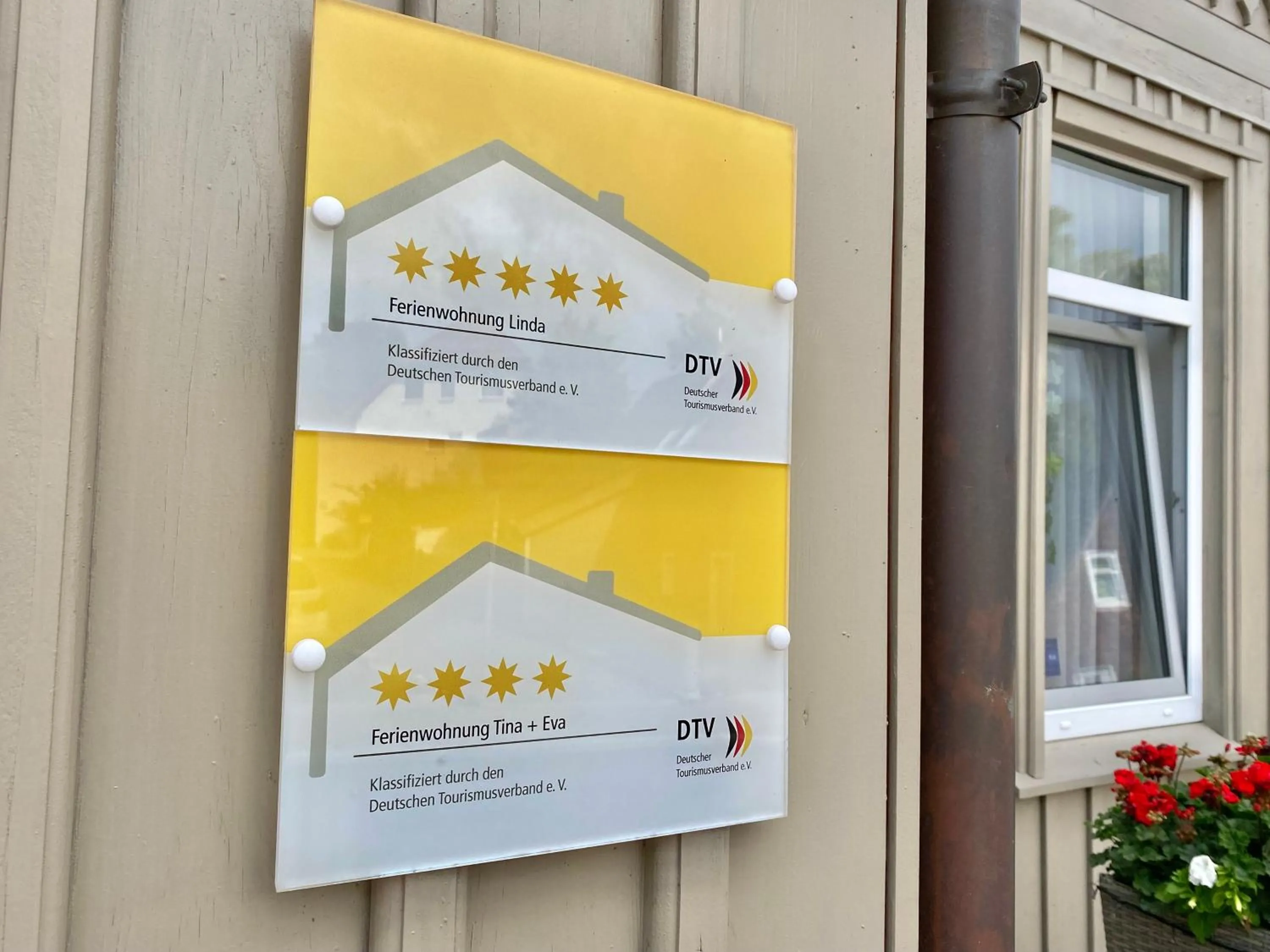 Logo/Certificate/Sign in Macke`s Ferienwohnungen
