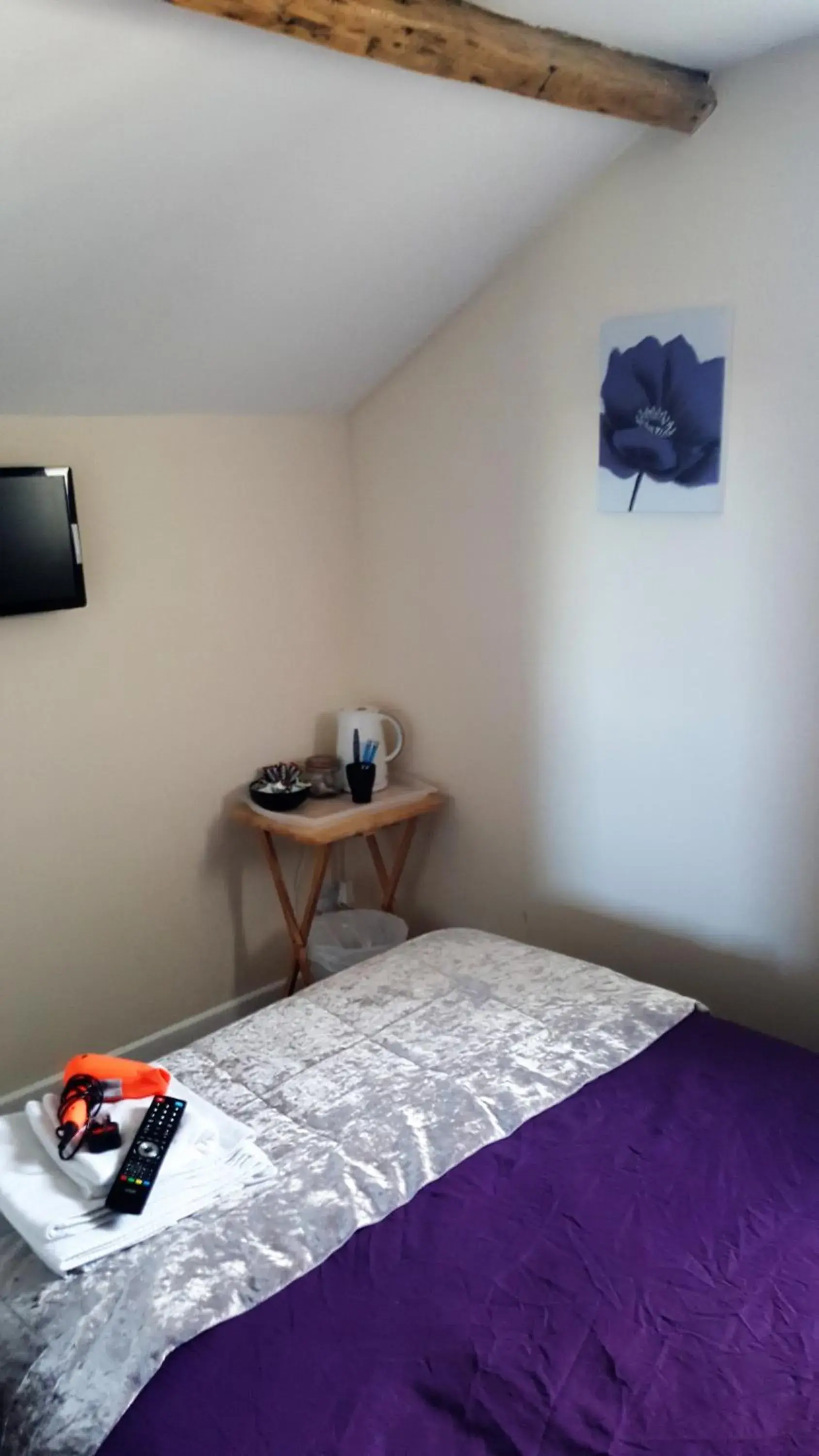 Bed in Hathway House Accommodation Bed in Hathway House Accommodation