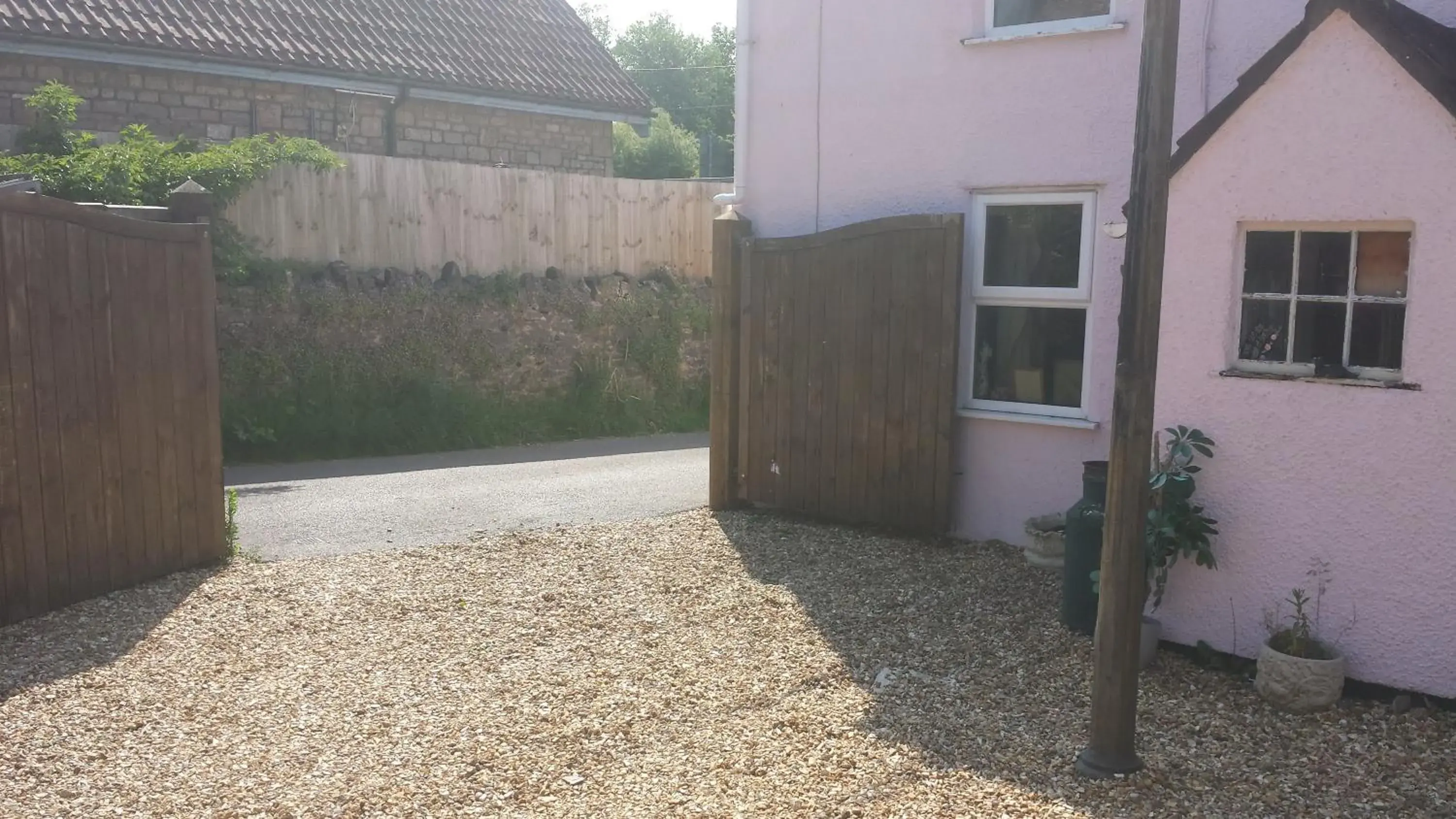 Facade/entrance in Hathway House Accommodation Facade/entrance in Hathway House Accommodation