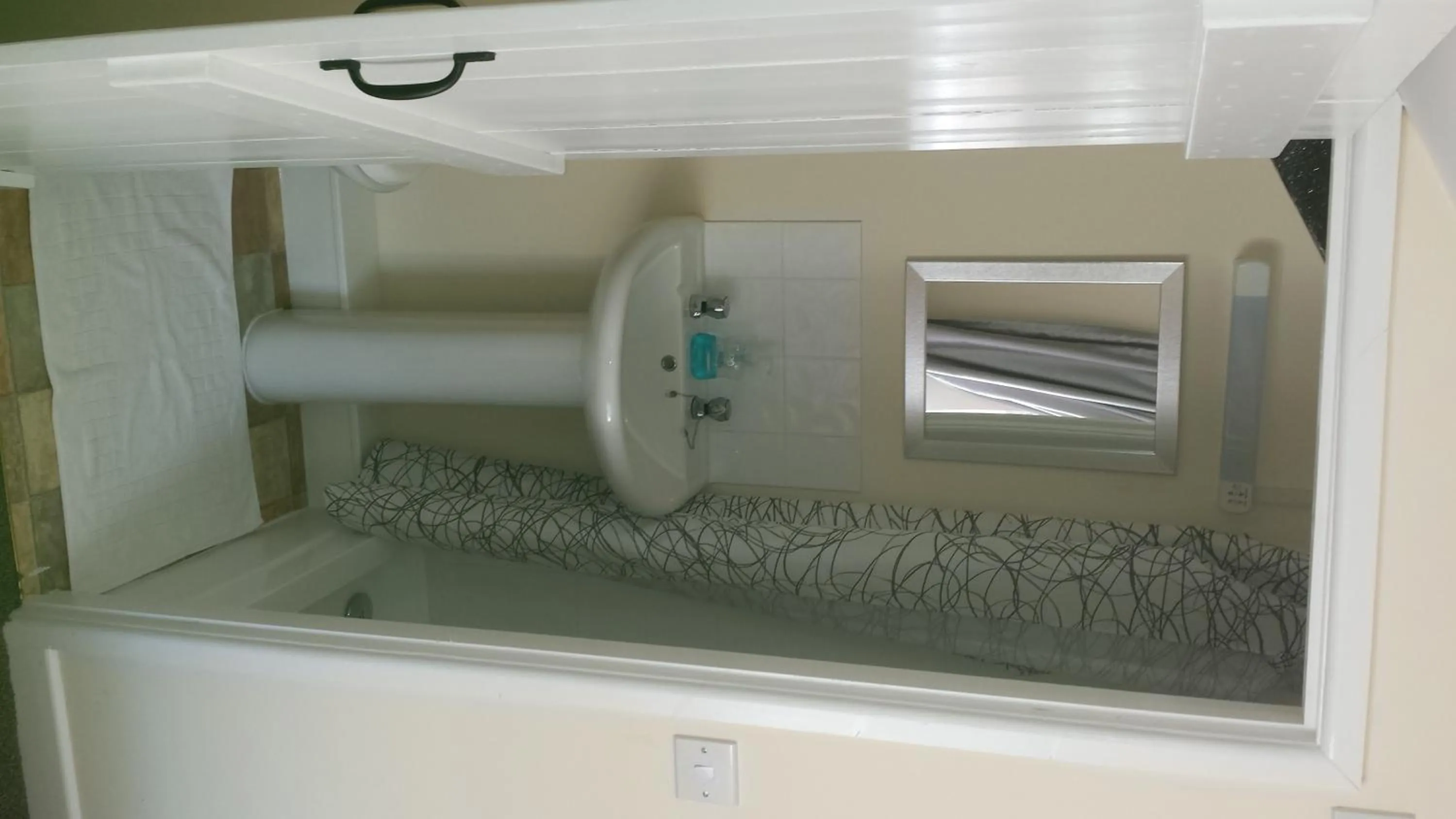 Bathroom in Hathway House Accommodation