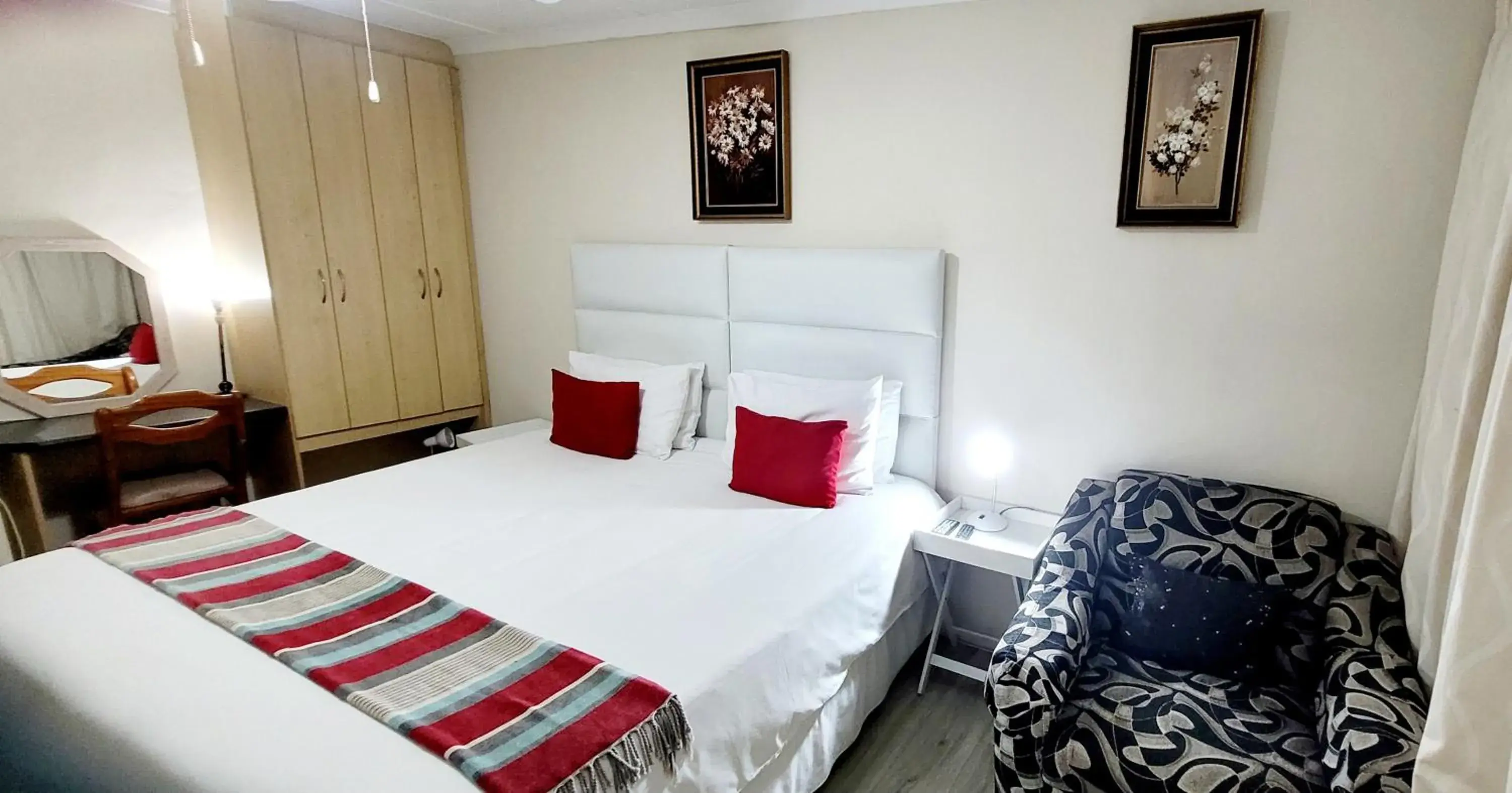 Bed in Kennington Palms B&B/Self Catering Bed in Kennington Palms B&B/Self Catering