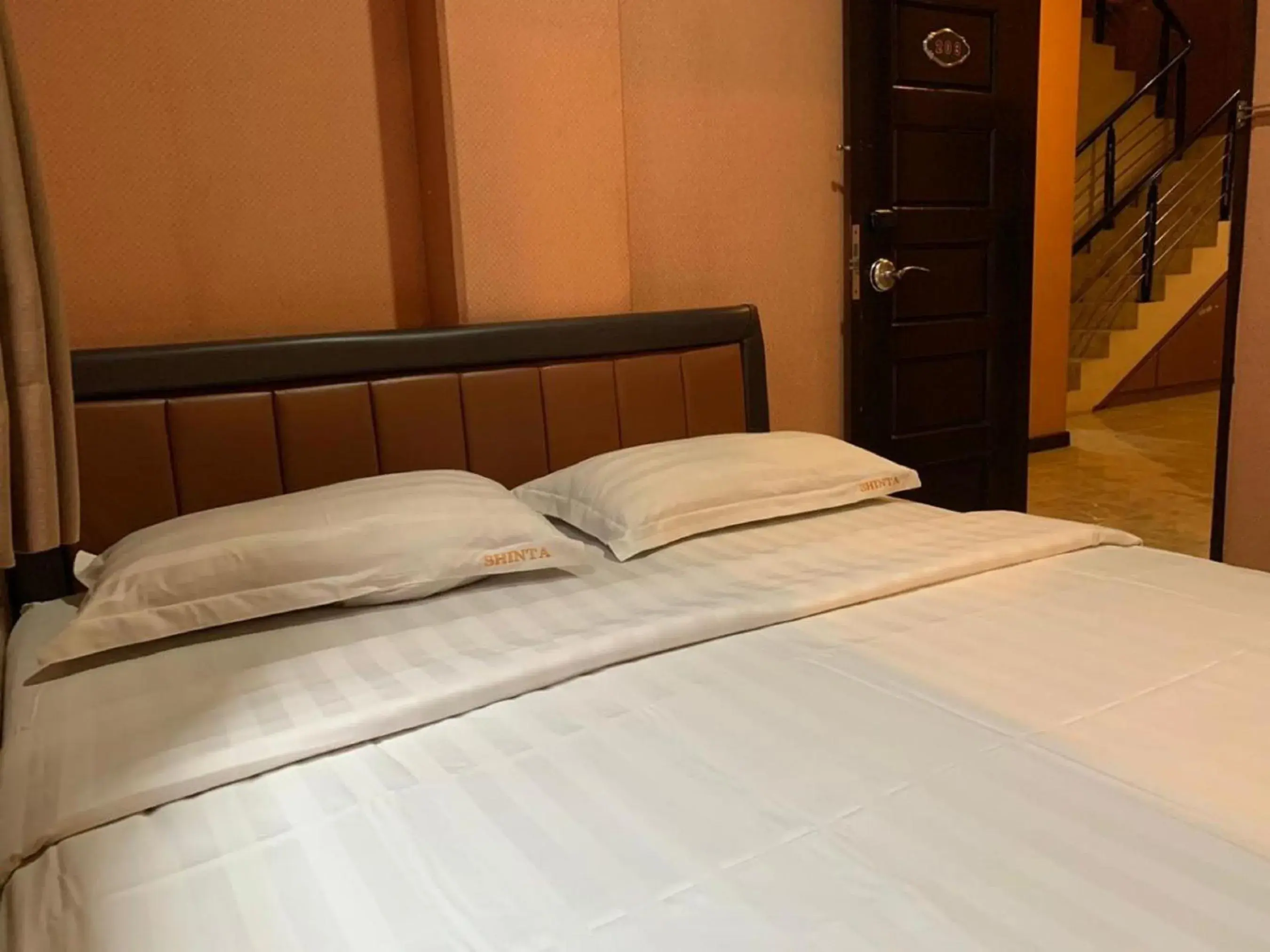 Bedroom, Bed in Hotel Rumah Shinta Bedroom, Bed in Hotel Rumah Shinta