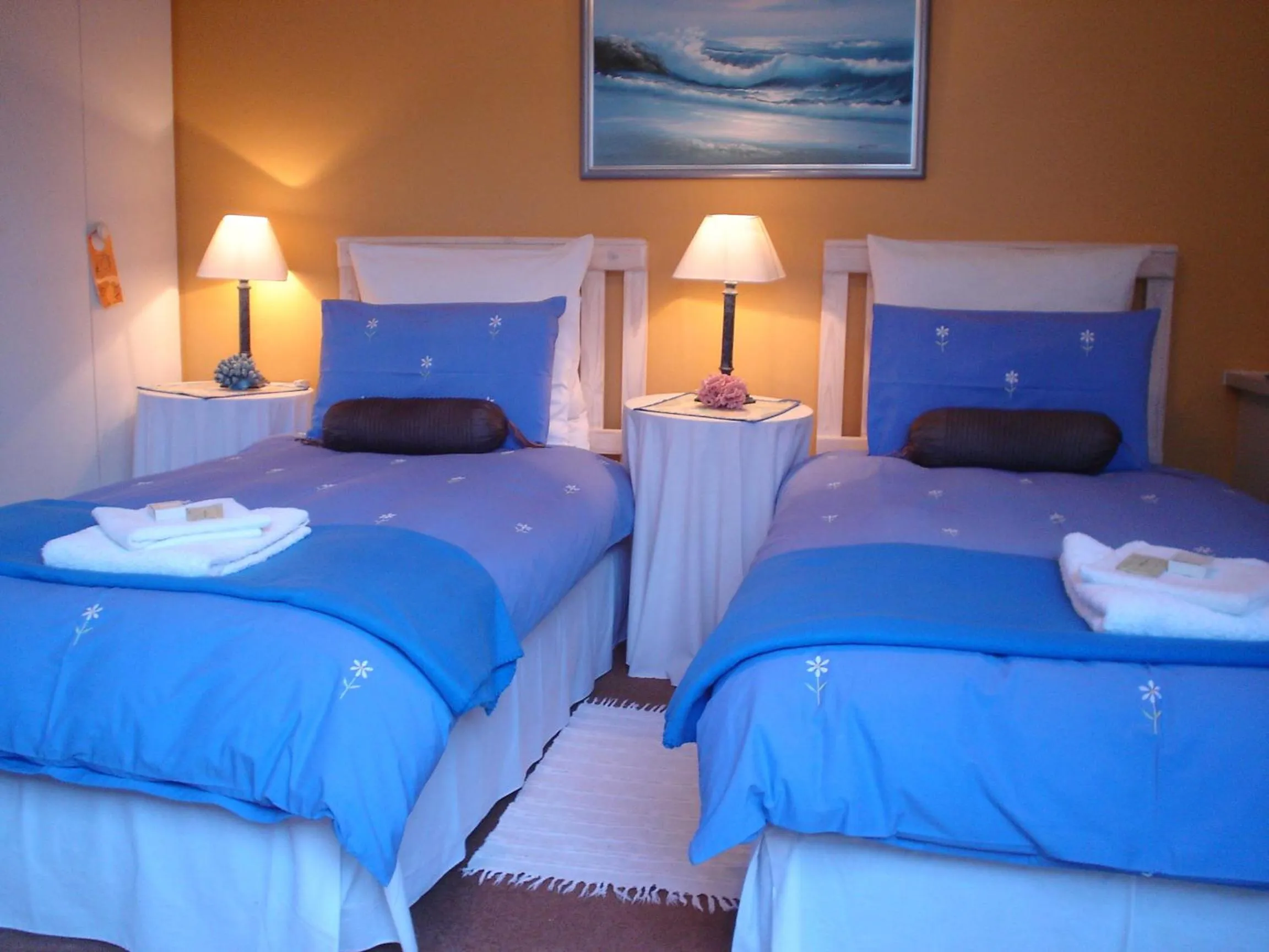 Bed in Hoylake Inn