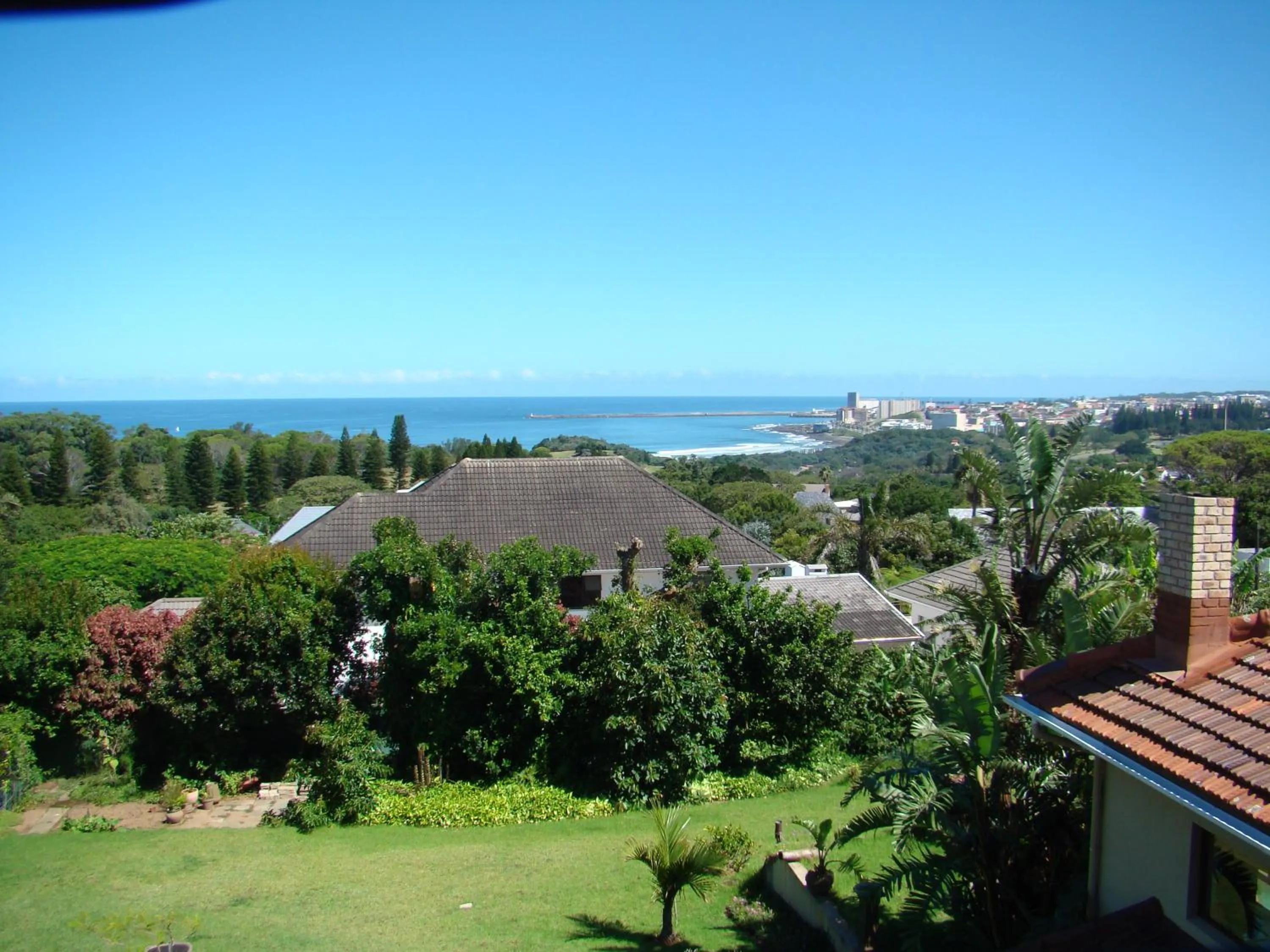 Garden view in Hoylake Inn