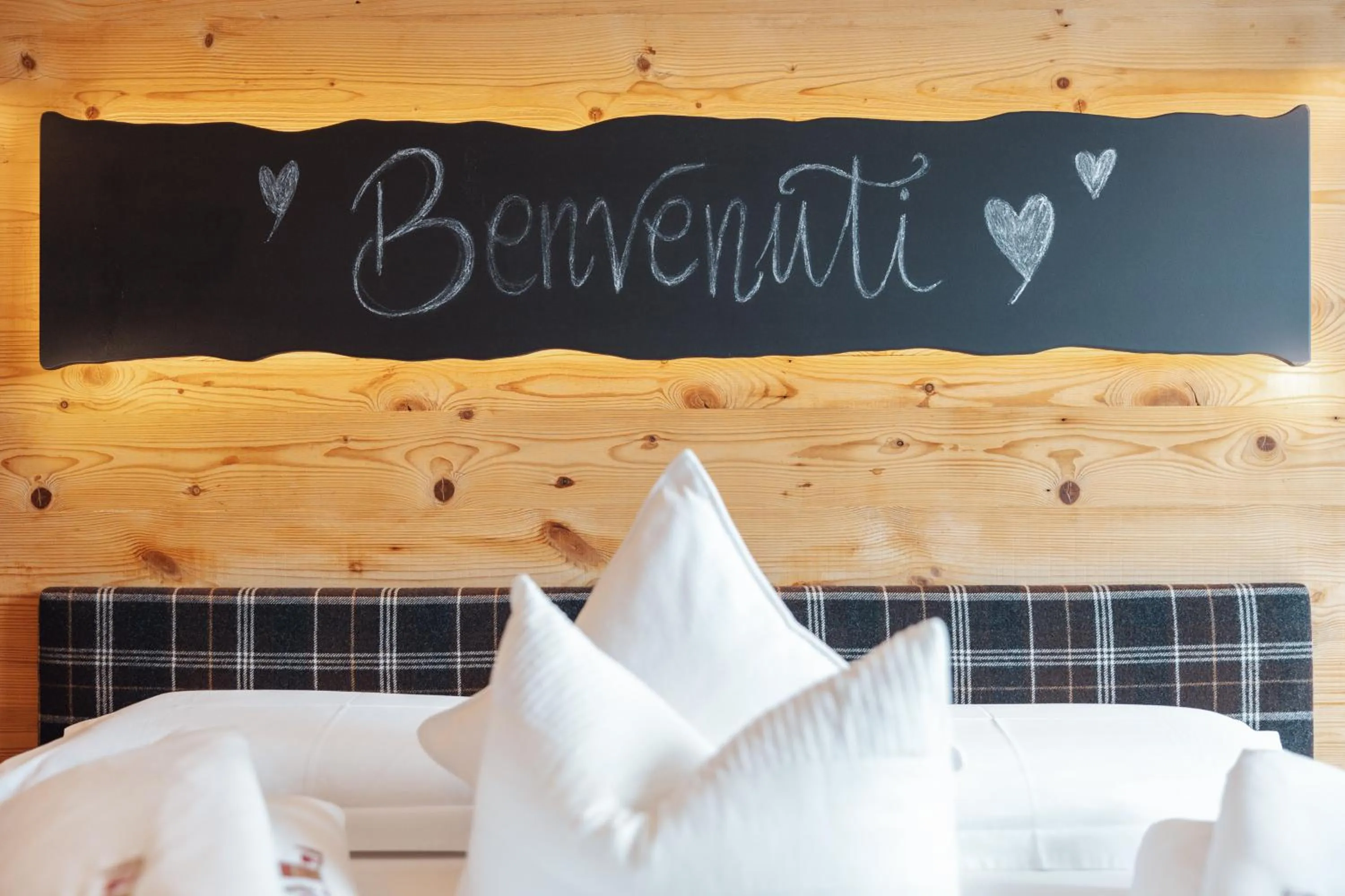 Decorative detail, Bed in Hotel Garnì Laurino