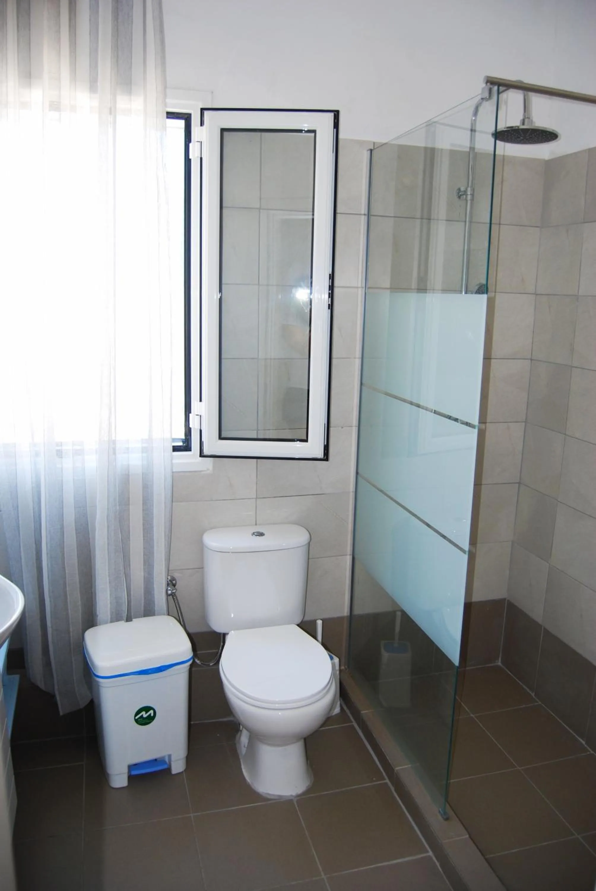 Shower in Grandma Vasiliki Rooms To Let