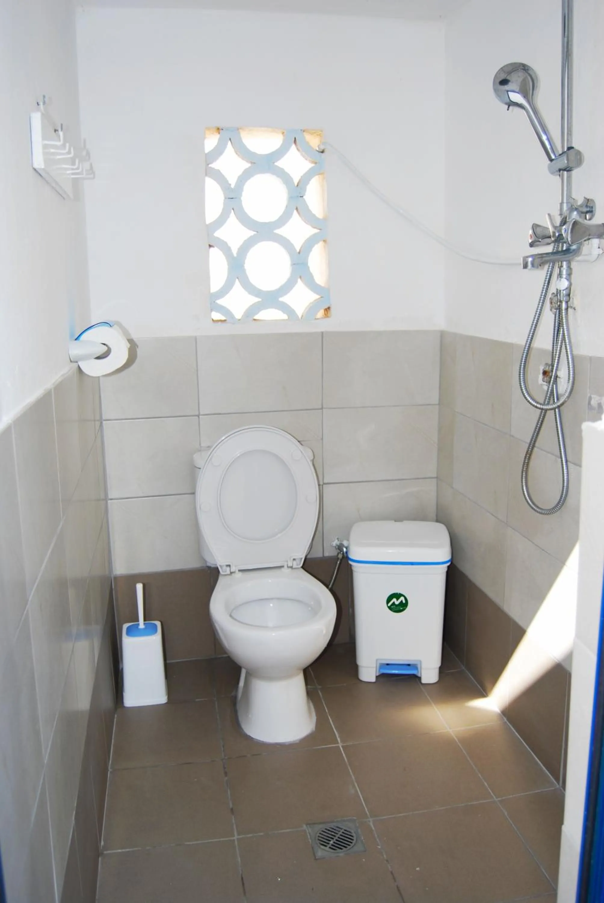 Shower in Grandma Vasiliki Rooms To Let