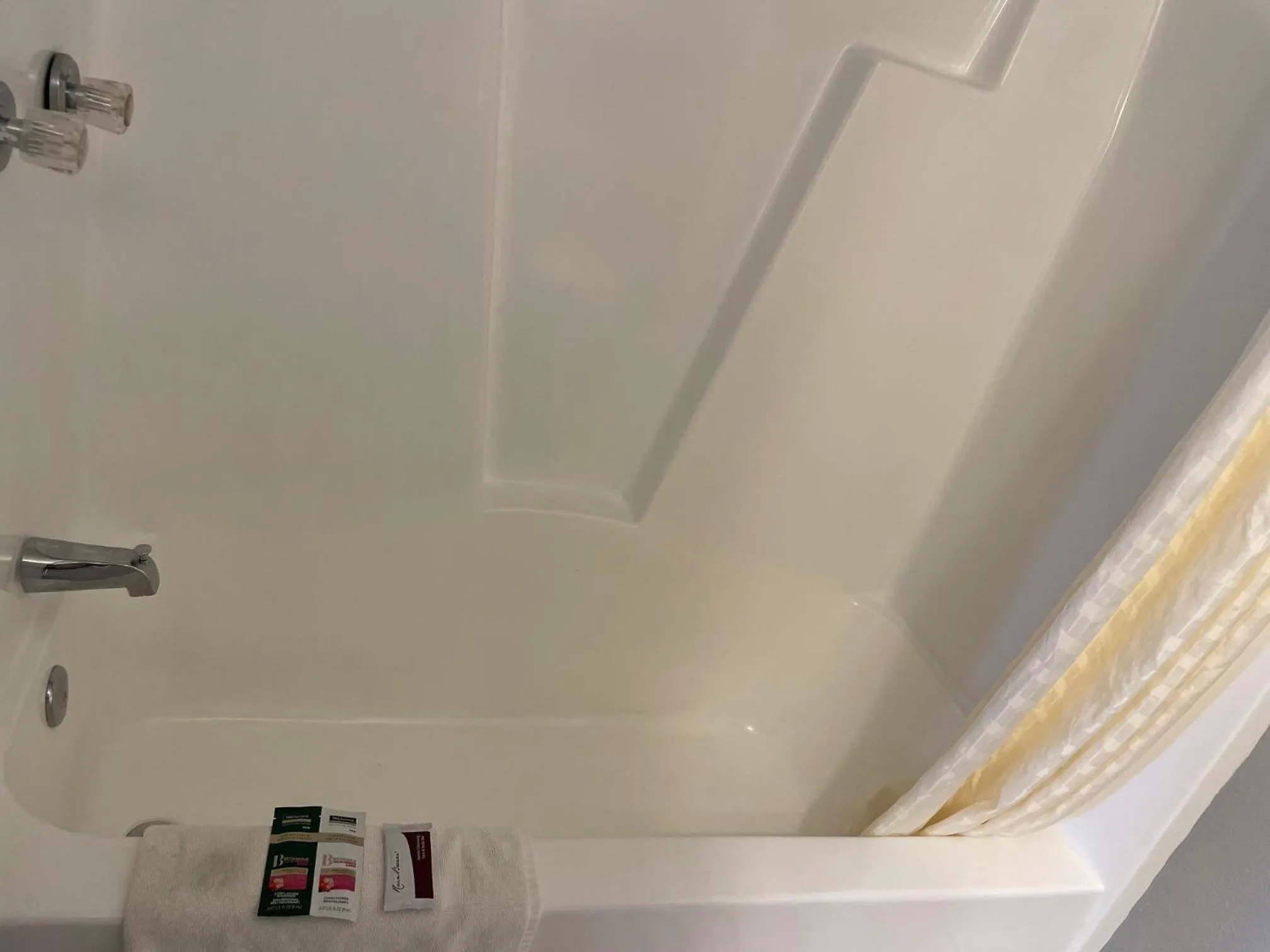 Shower in Southwind Inn