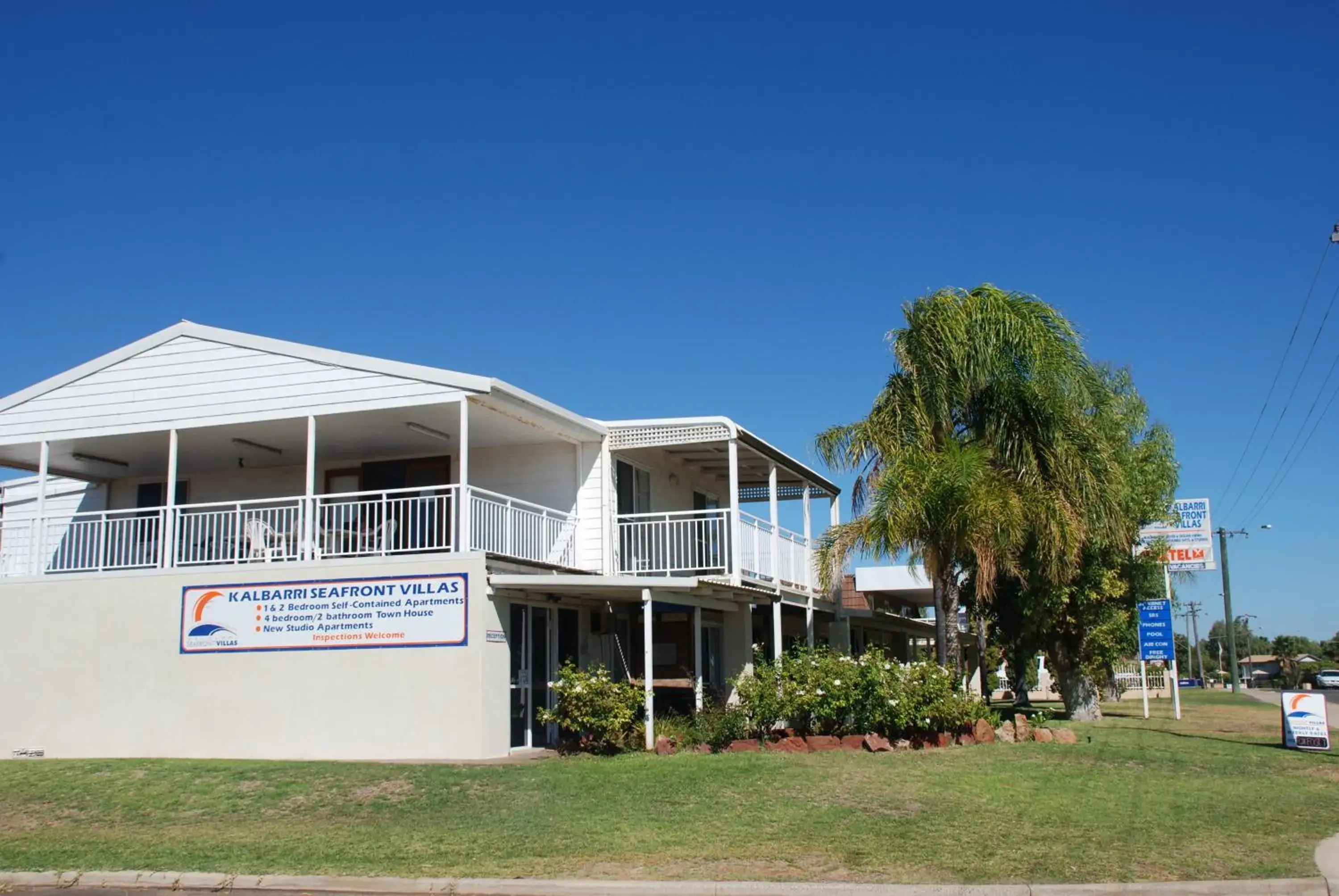 Facade/entrance in Kalbarri Seafront Villas Facade/entrance in Kalbarri Seafront Villas