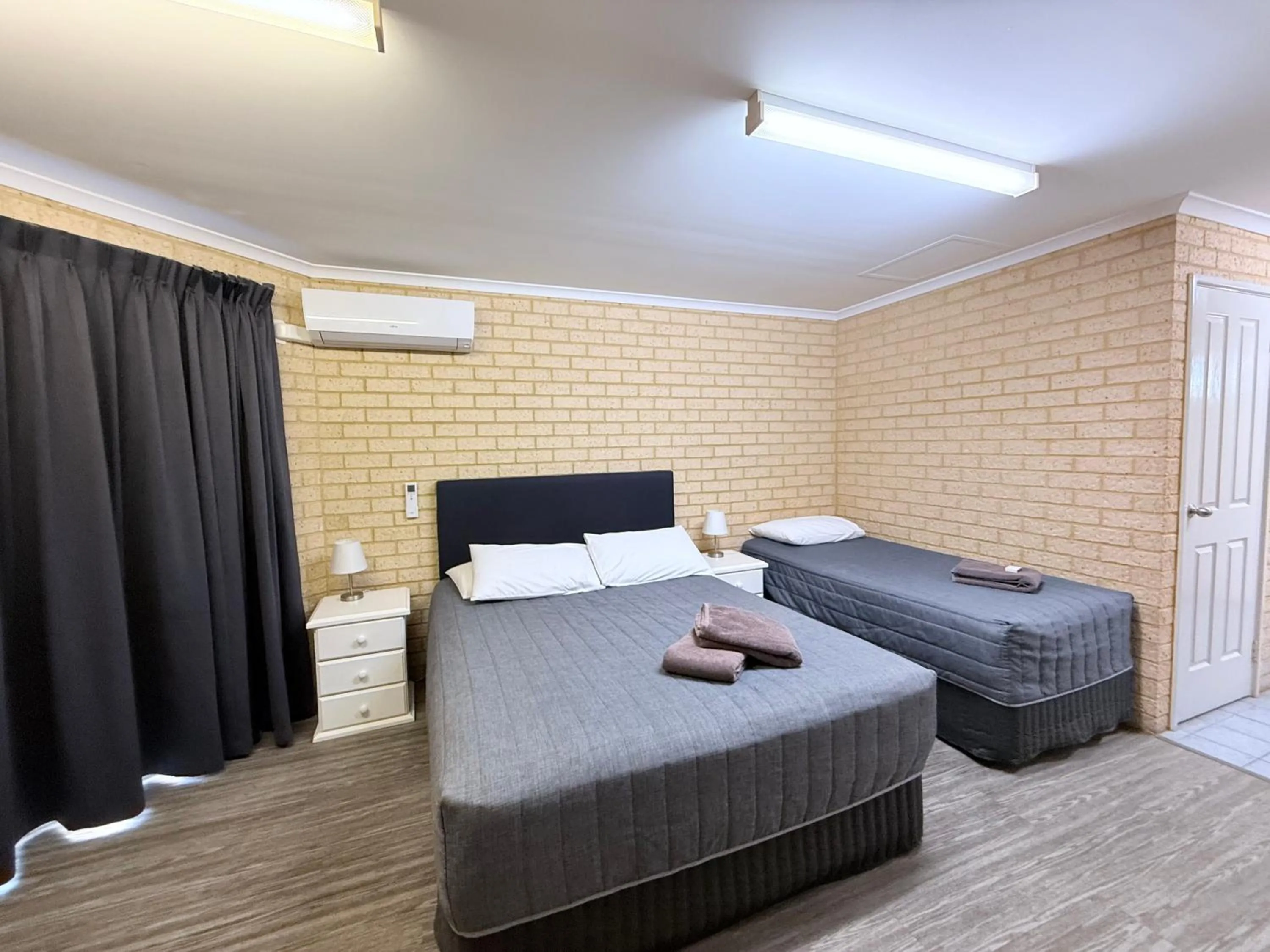 Bedroom, Bed in Kalbarri Seafront Villas