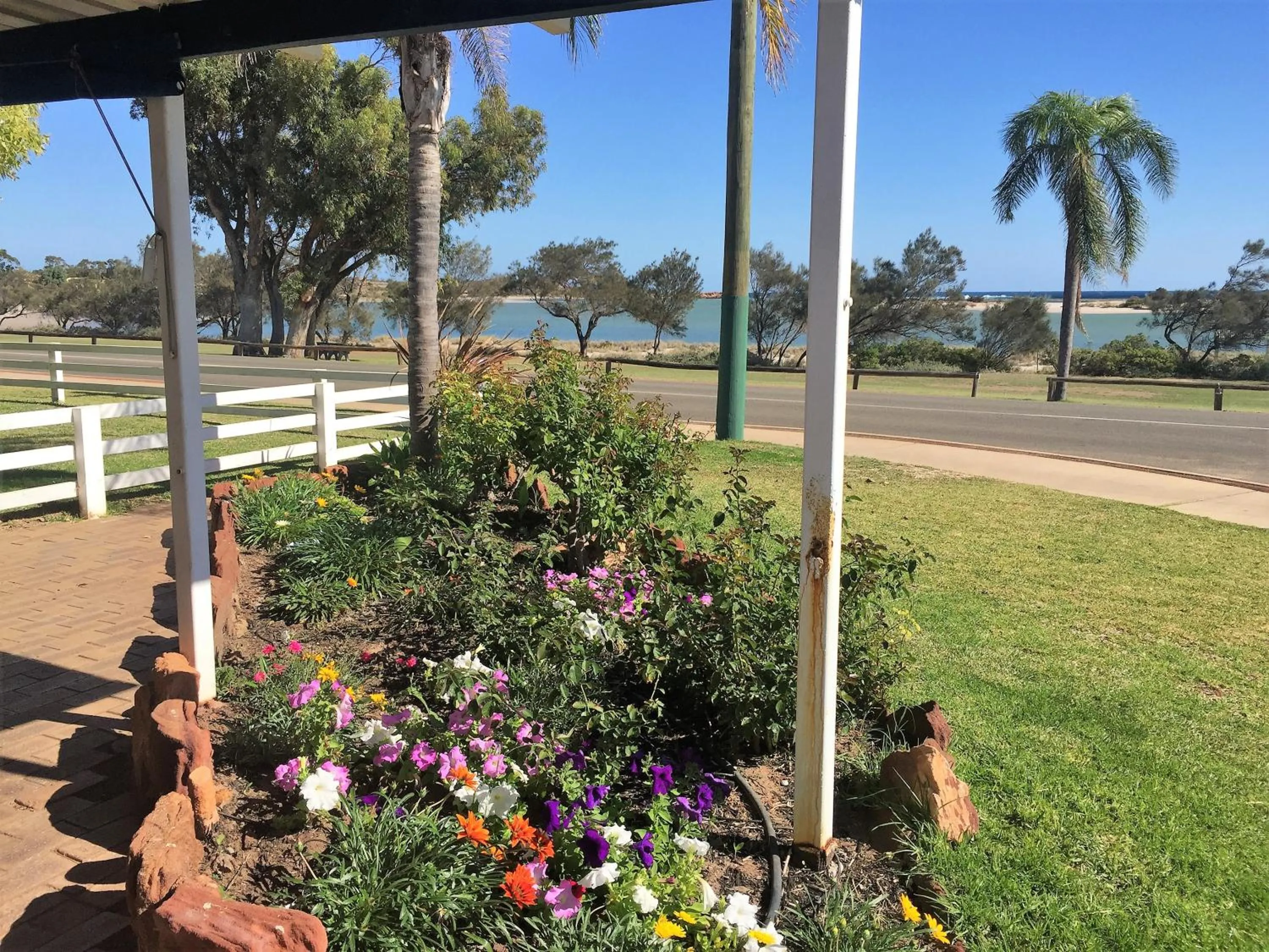 Garden view in Kalbarri Seafront Villas