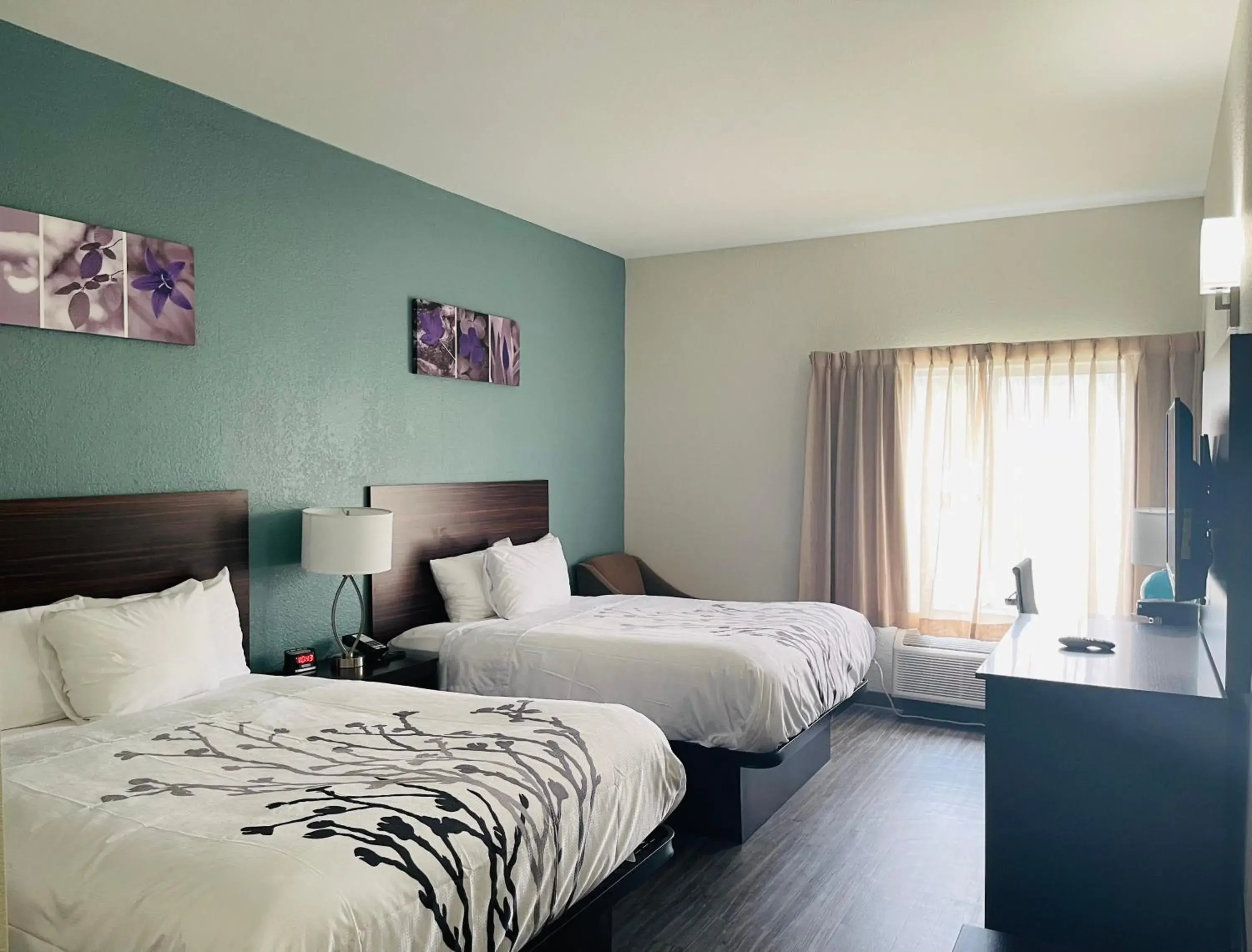 Bed in Sleep Inn & Suites Bed in Sleep Inn & Suites