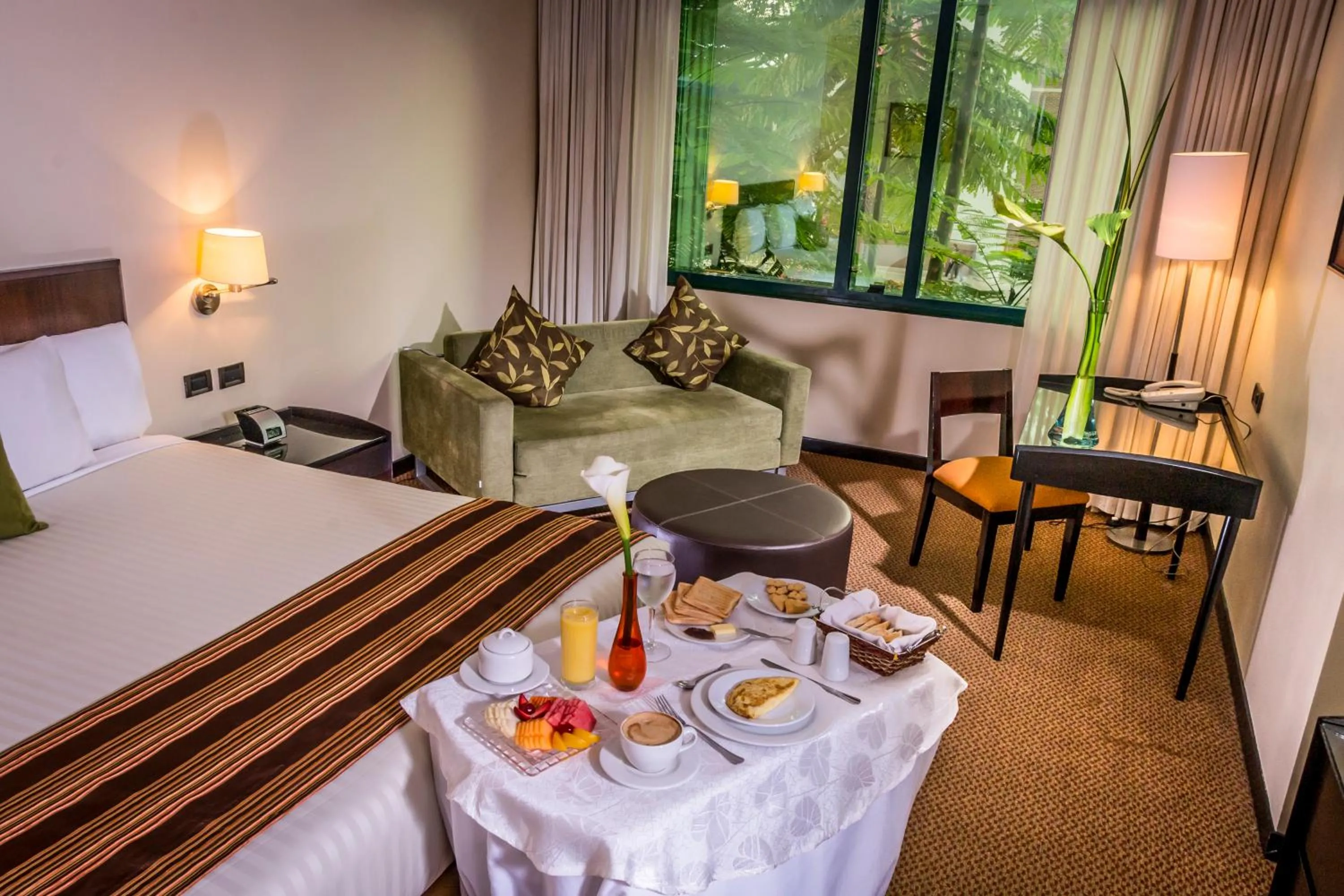 Bedroom, Bed in Lidotel Valencia