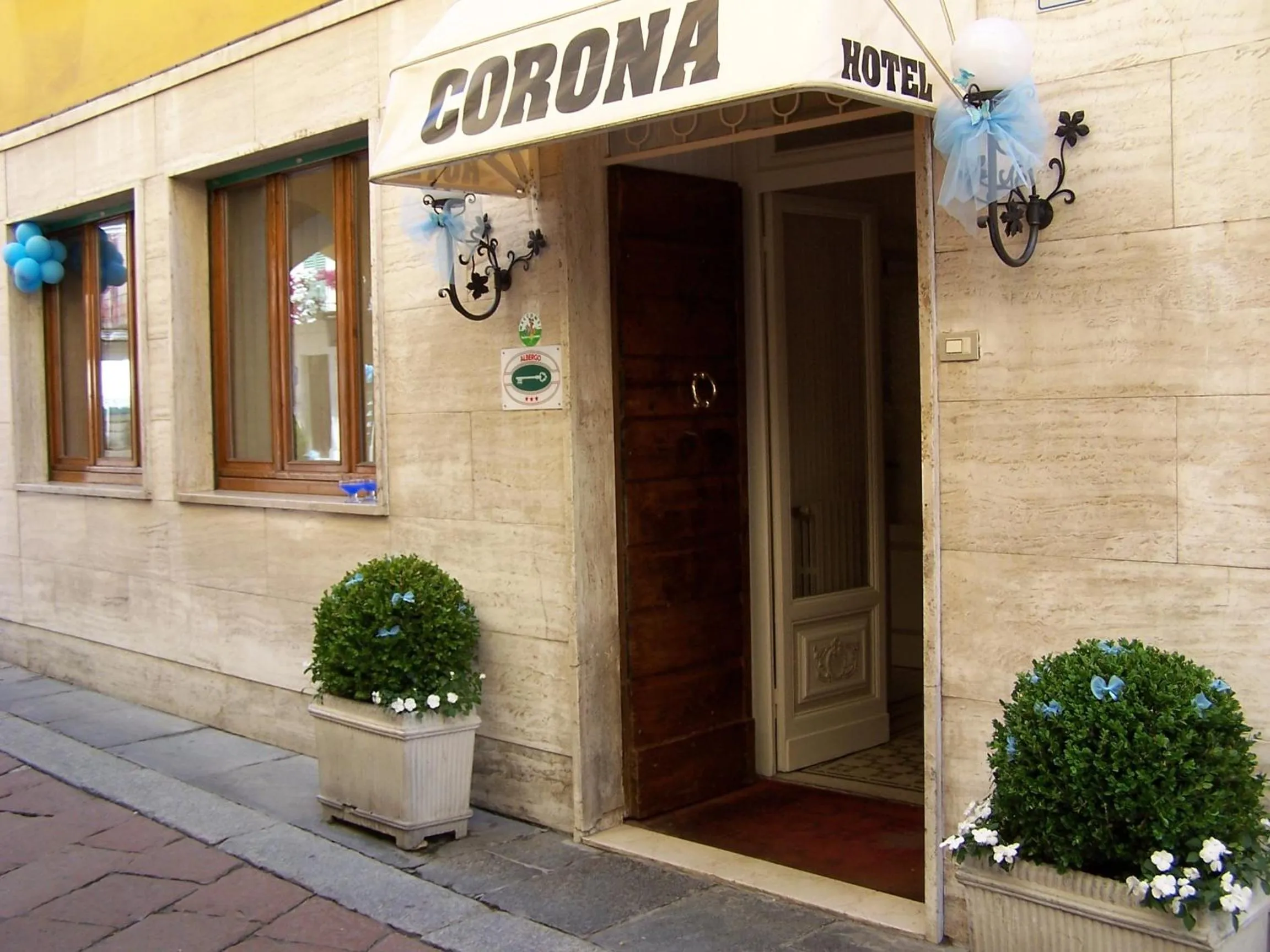 Facade/entrance in Albergo Corona
