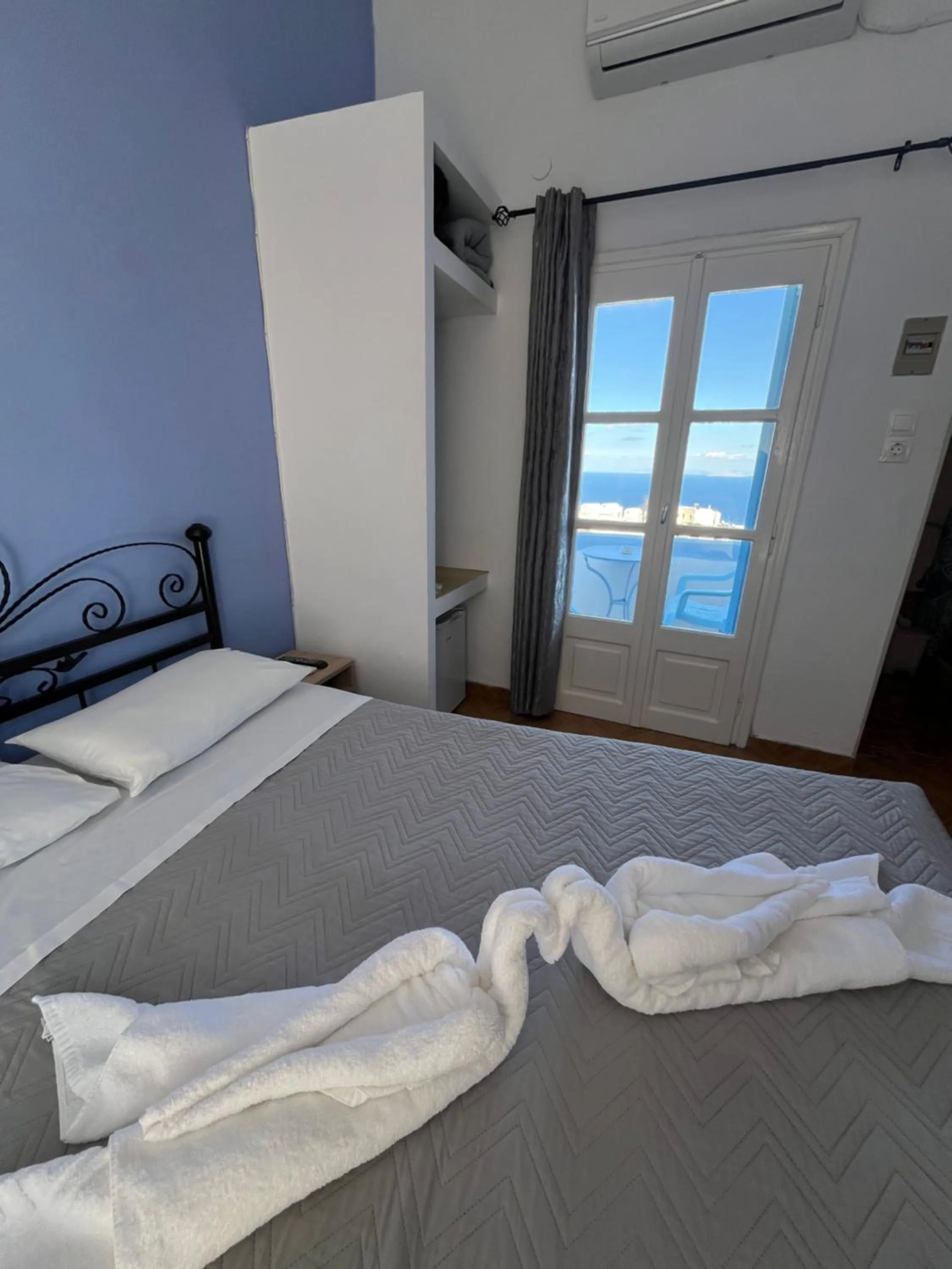 Bed in Stella Nomikou Apartments