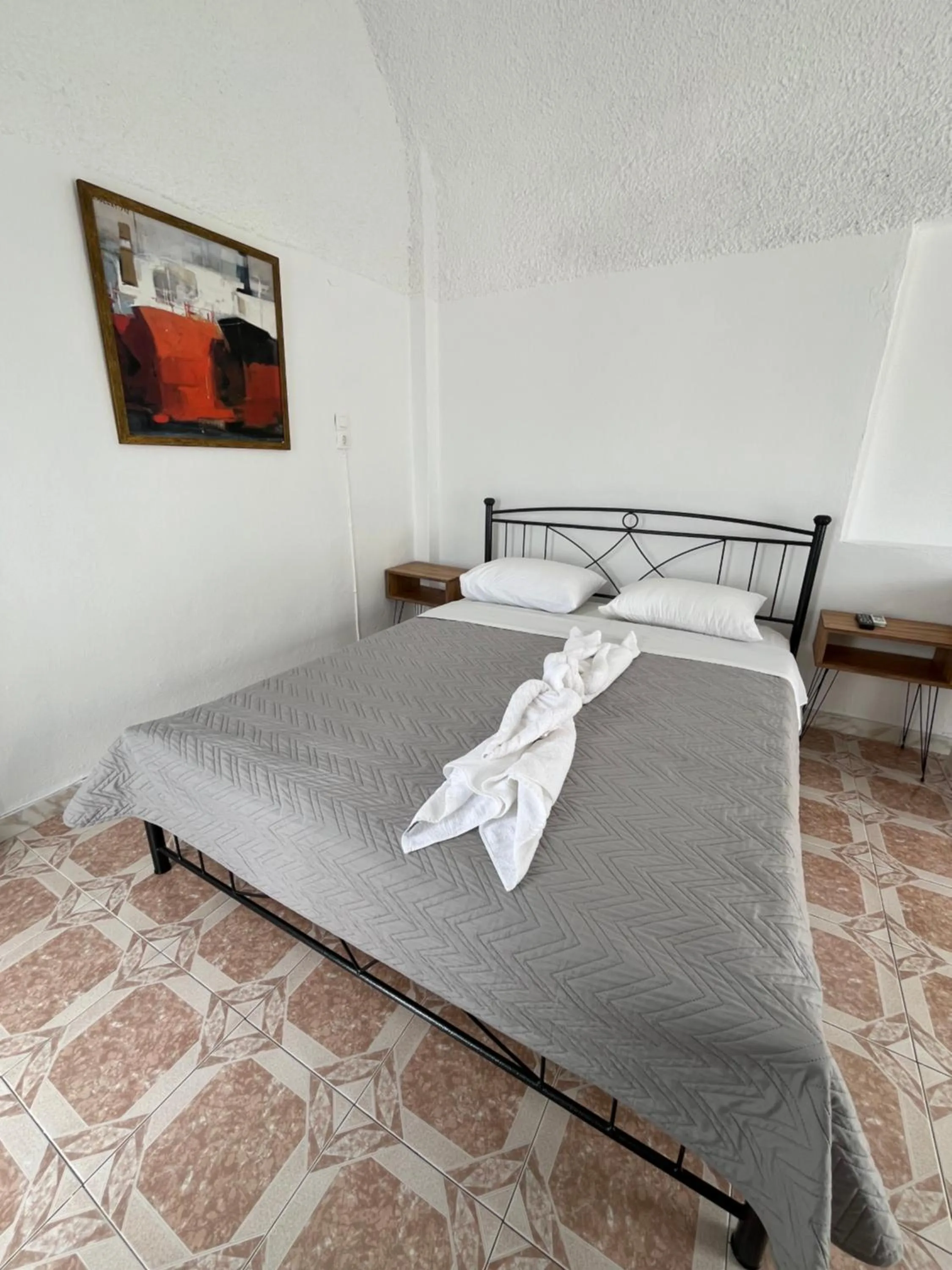 Bed in Stella Nomikou Apartments