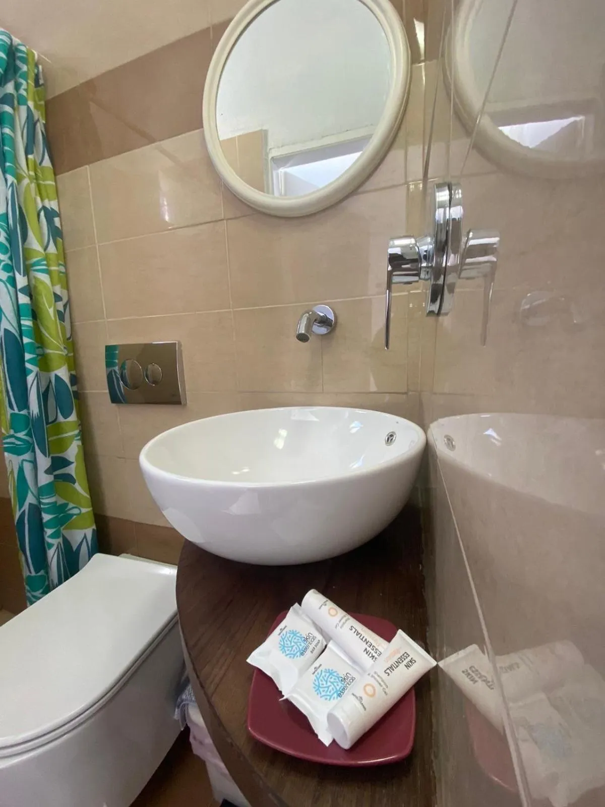 Shower in Stella Nomikou Apartments