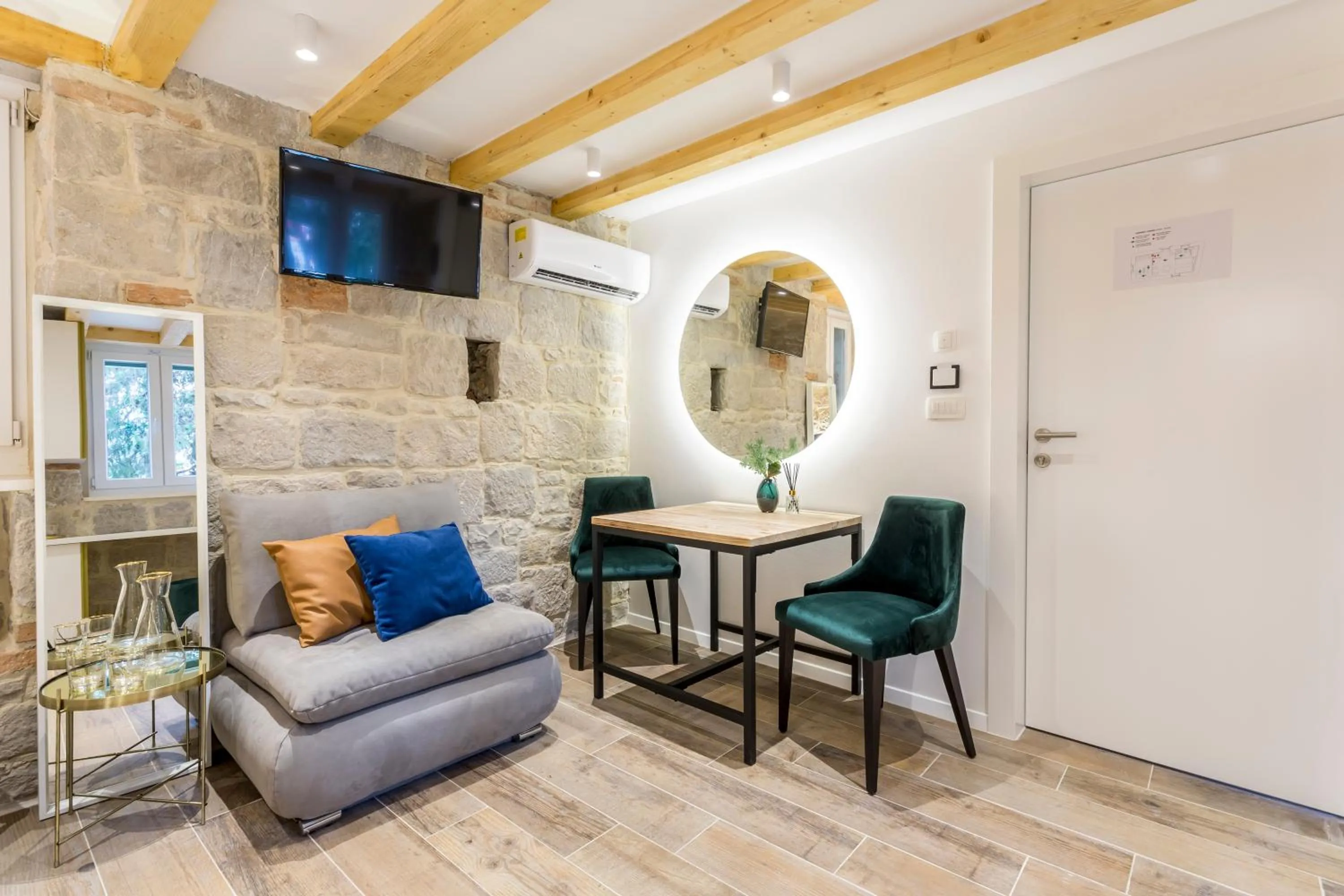 Miara Luxury Rooms
