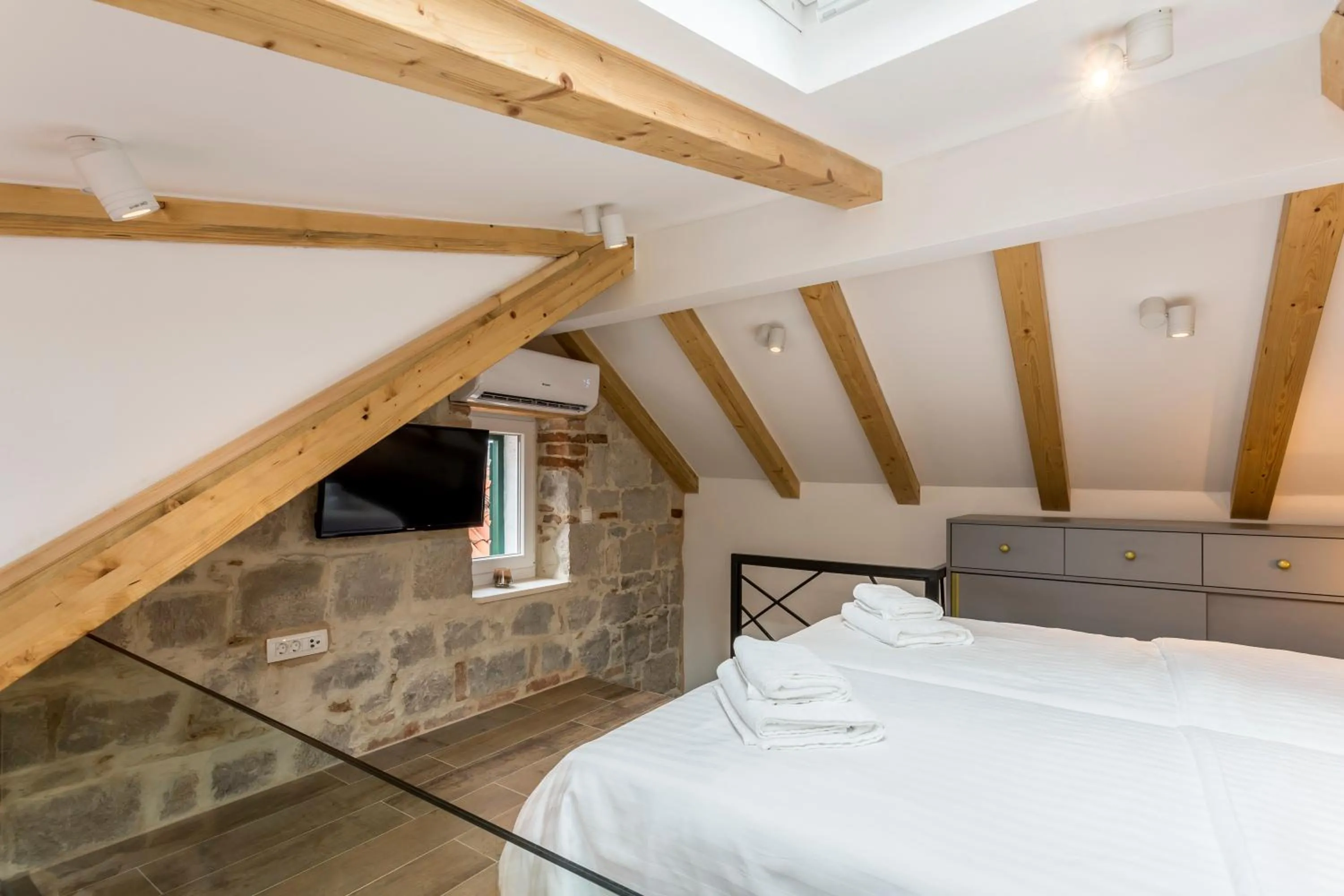 Bed in Miara Luxury Rooms