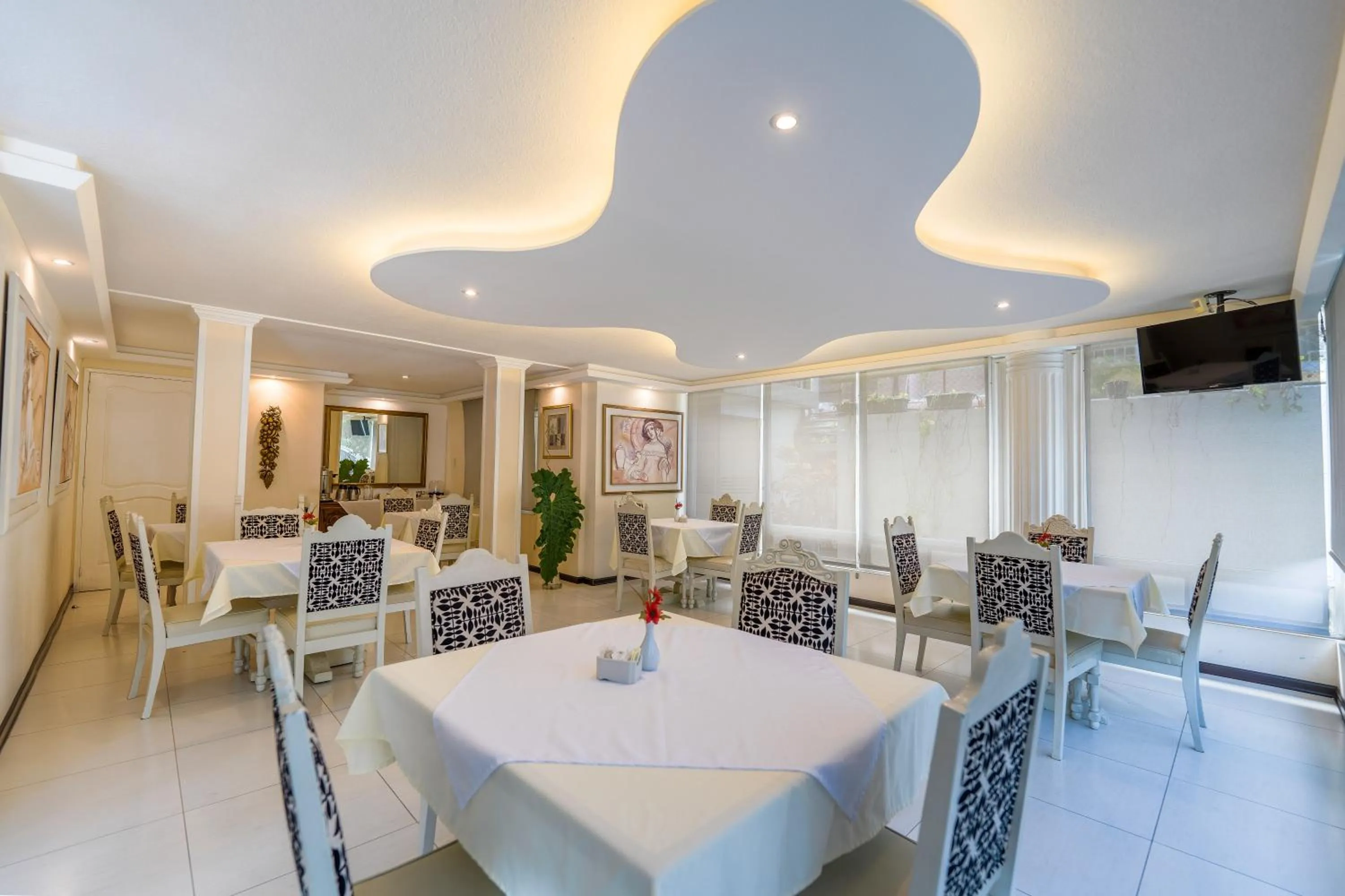 Restaurant/places to eat in Hotel San Carlos