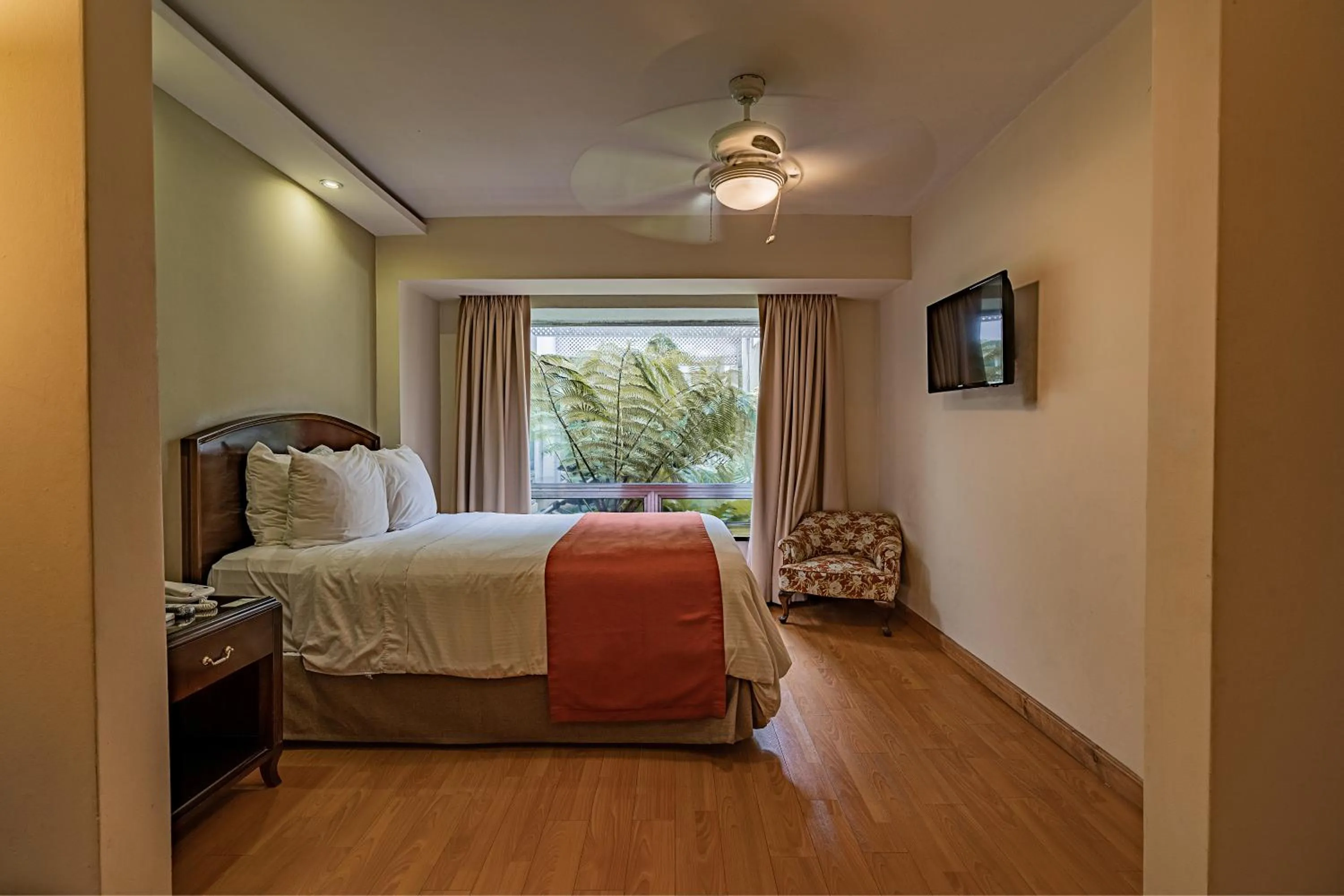 Bedroom, Bed in Hotel San Carlos