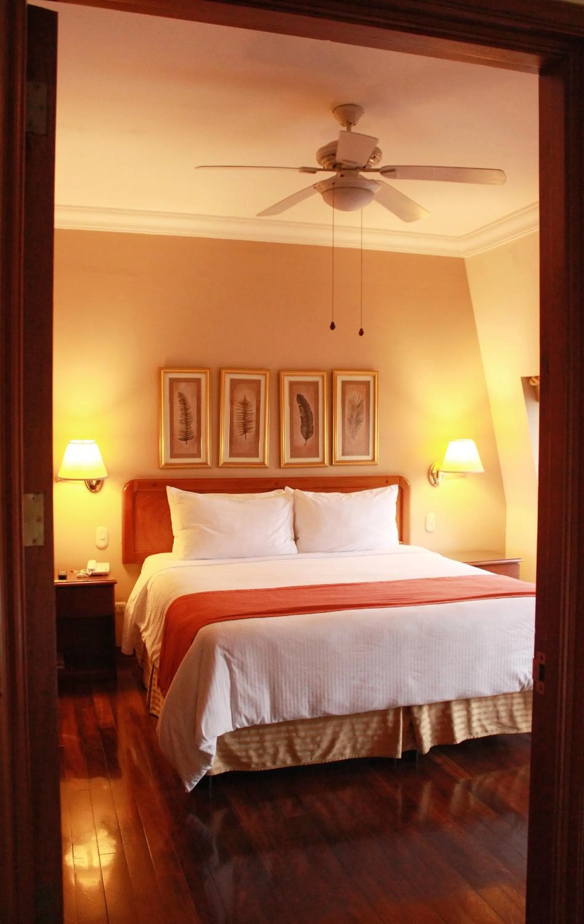 Bedroom, Bed in Hotel San Carlos