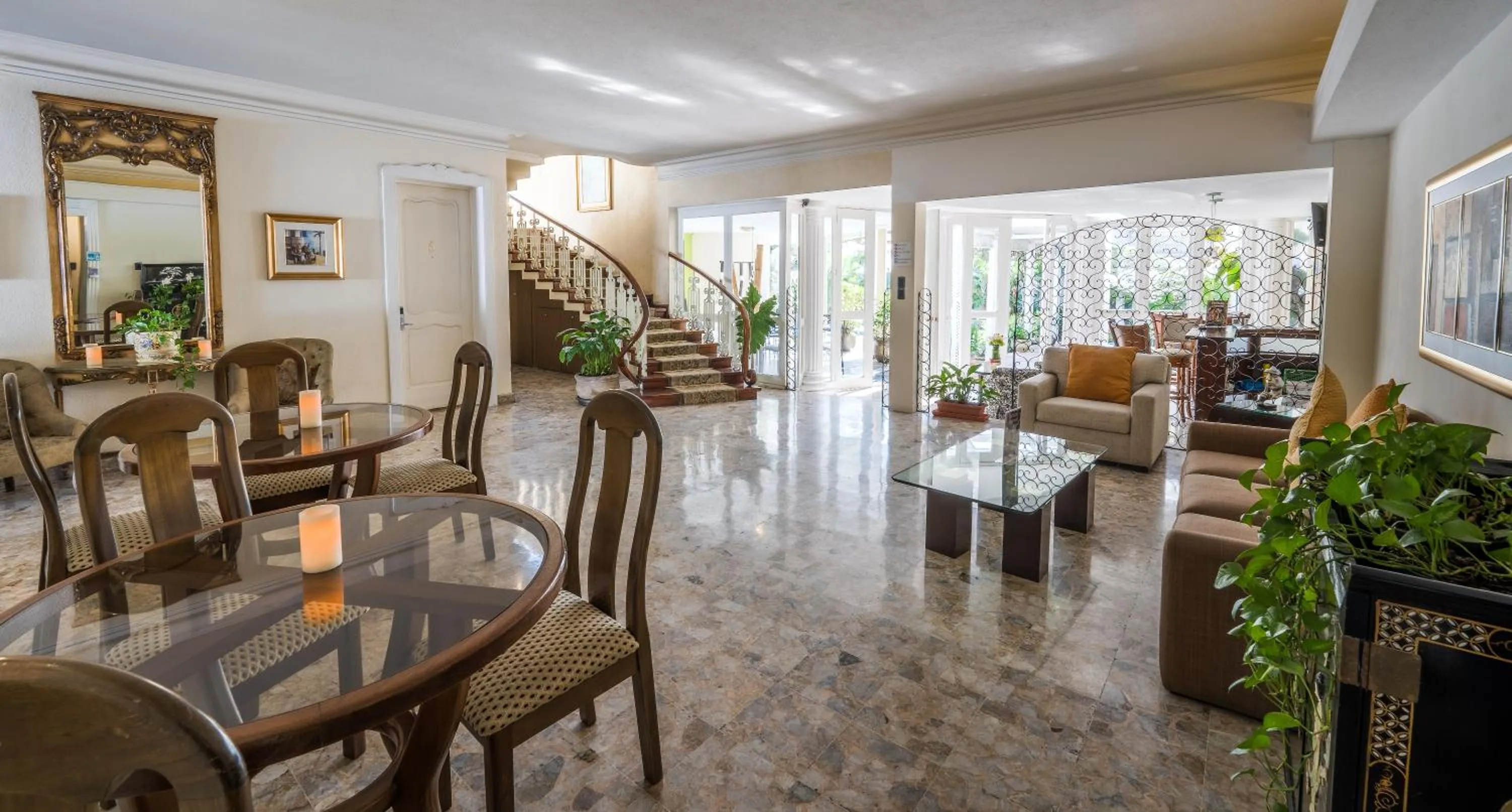 Lobby or reception in Hotel San Carlos