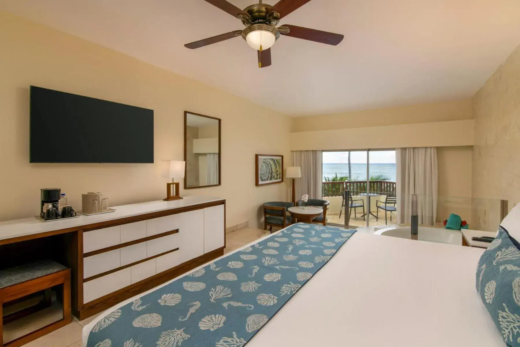 Bed in Impressive Premium Punta Cana - All Inclusive Bed in Impressive Premium Punta Cana - All Inclusive