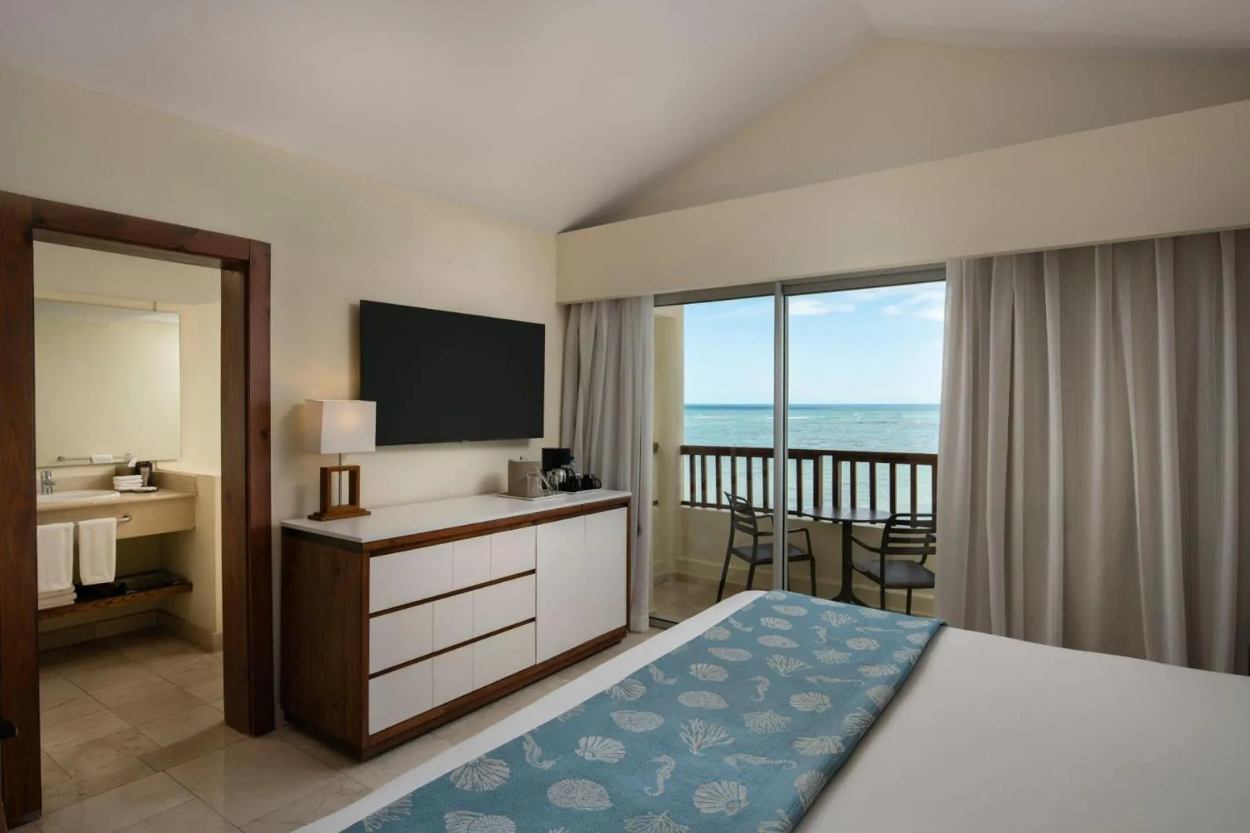 Bed in Impressive Premium Punta Cana - All Inclusive