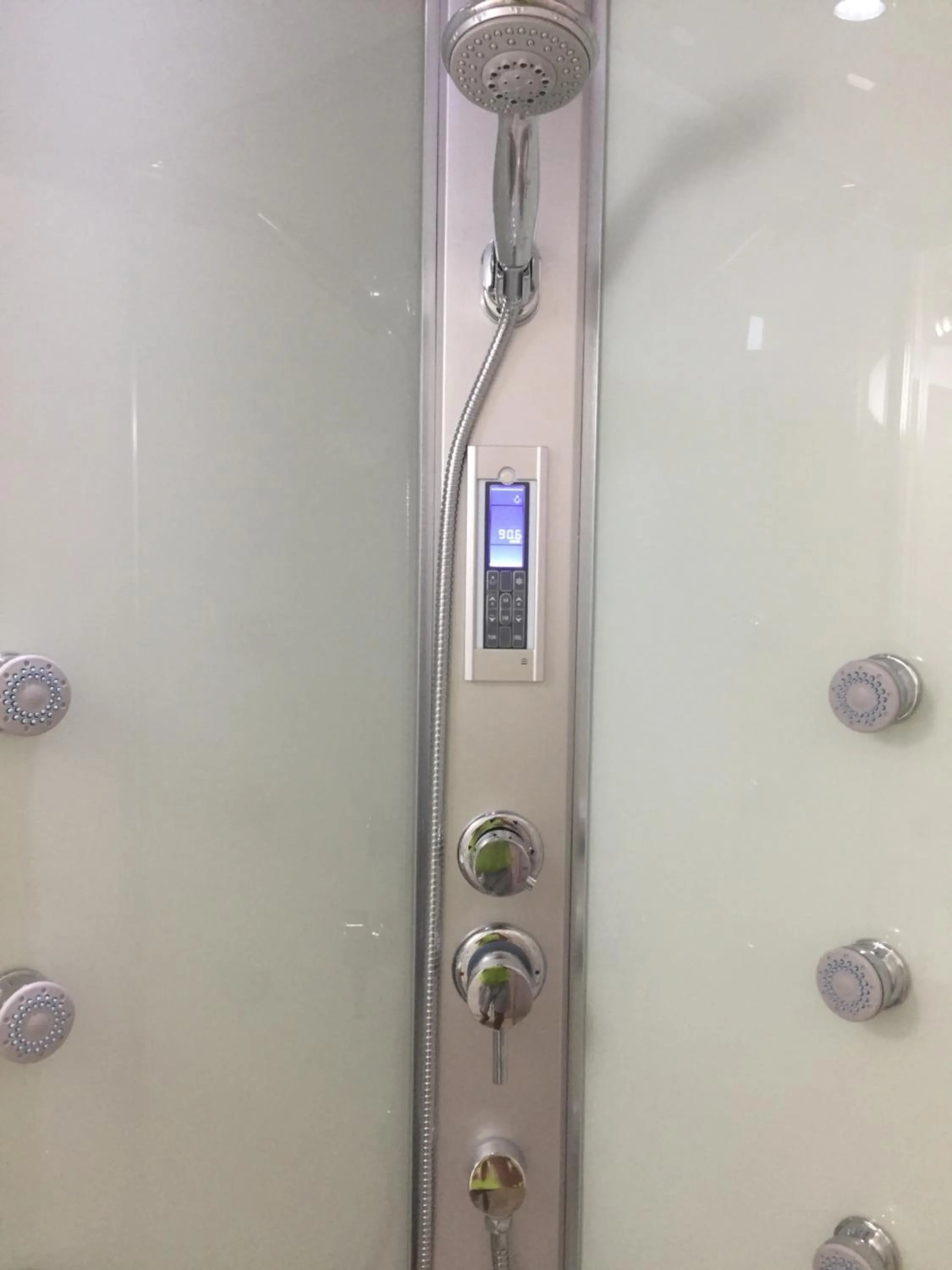 Shower in MONOLOCALI B&B Santa Maria Apparente