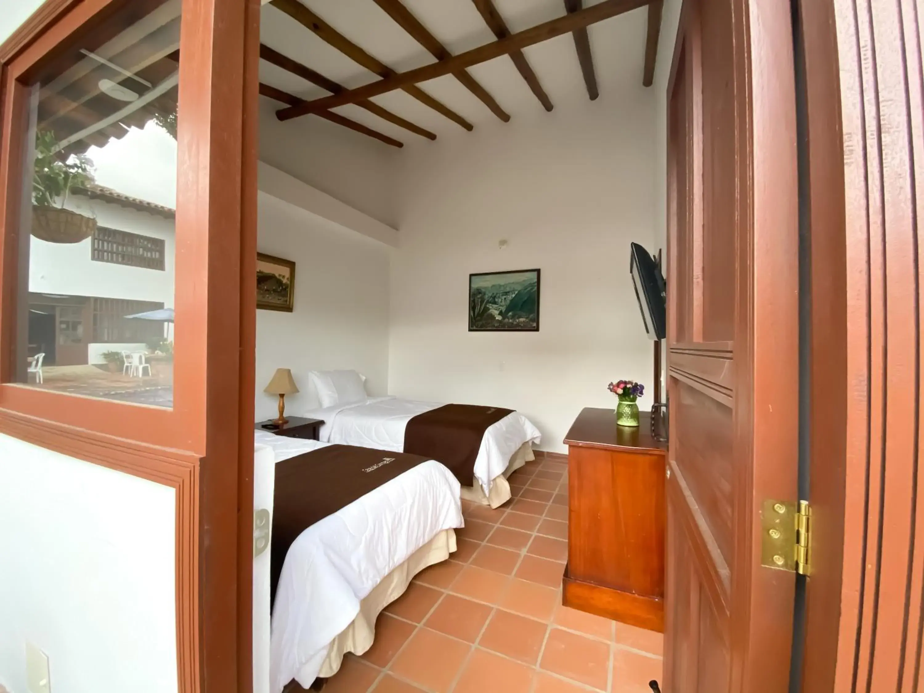 Budget Double Room - single occupancy in Casa del Carmen - Villa de Leyva Budget Double Room - single occupancy in Casa del Carmen - Villa de Leyva
