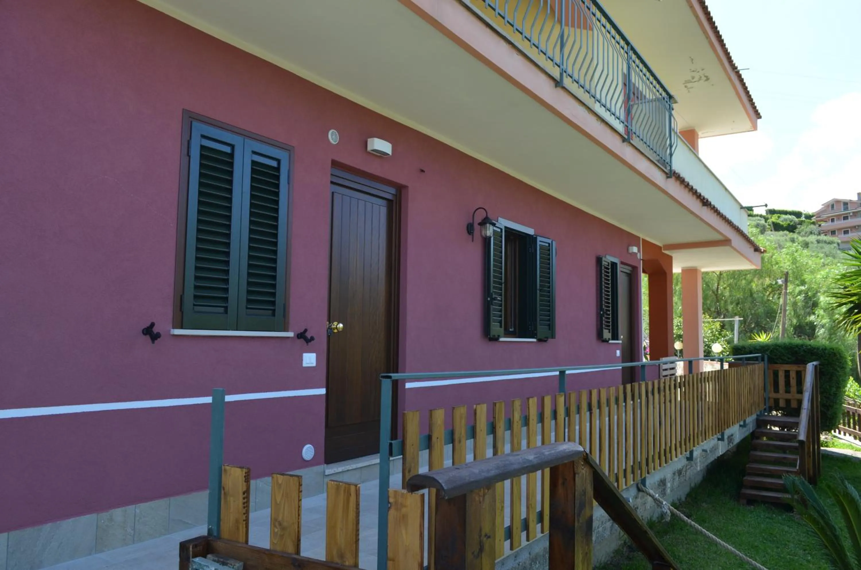 Facade/entrance in Albizia, casevacanza