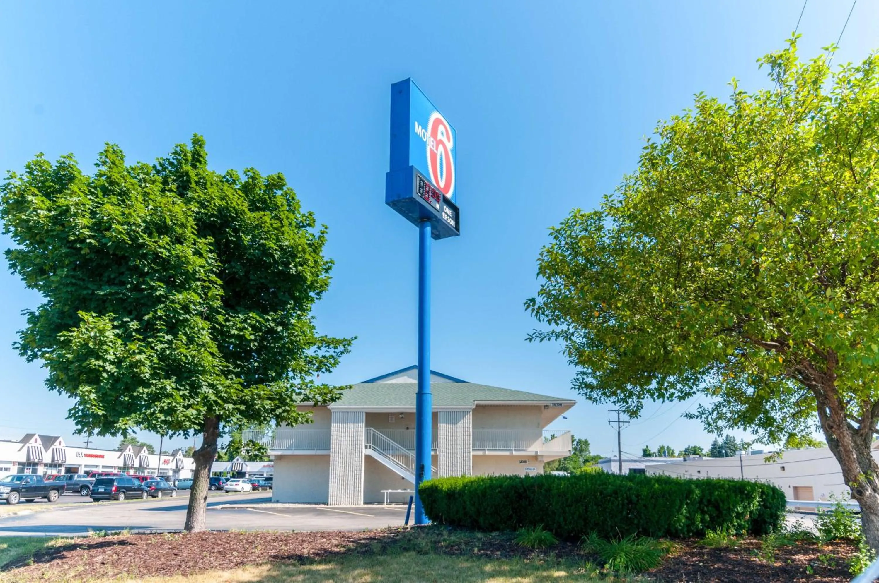 Property building in Motel 6-Farmington Hills, MI - Northwest - Farmington Hills