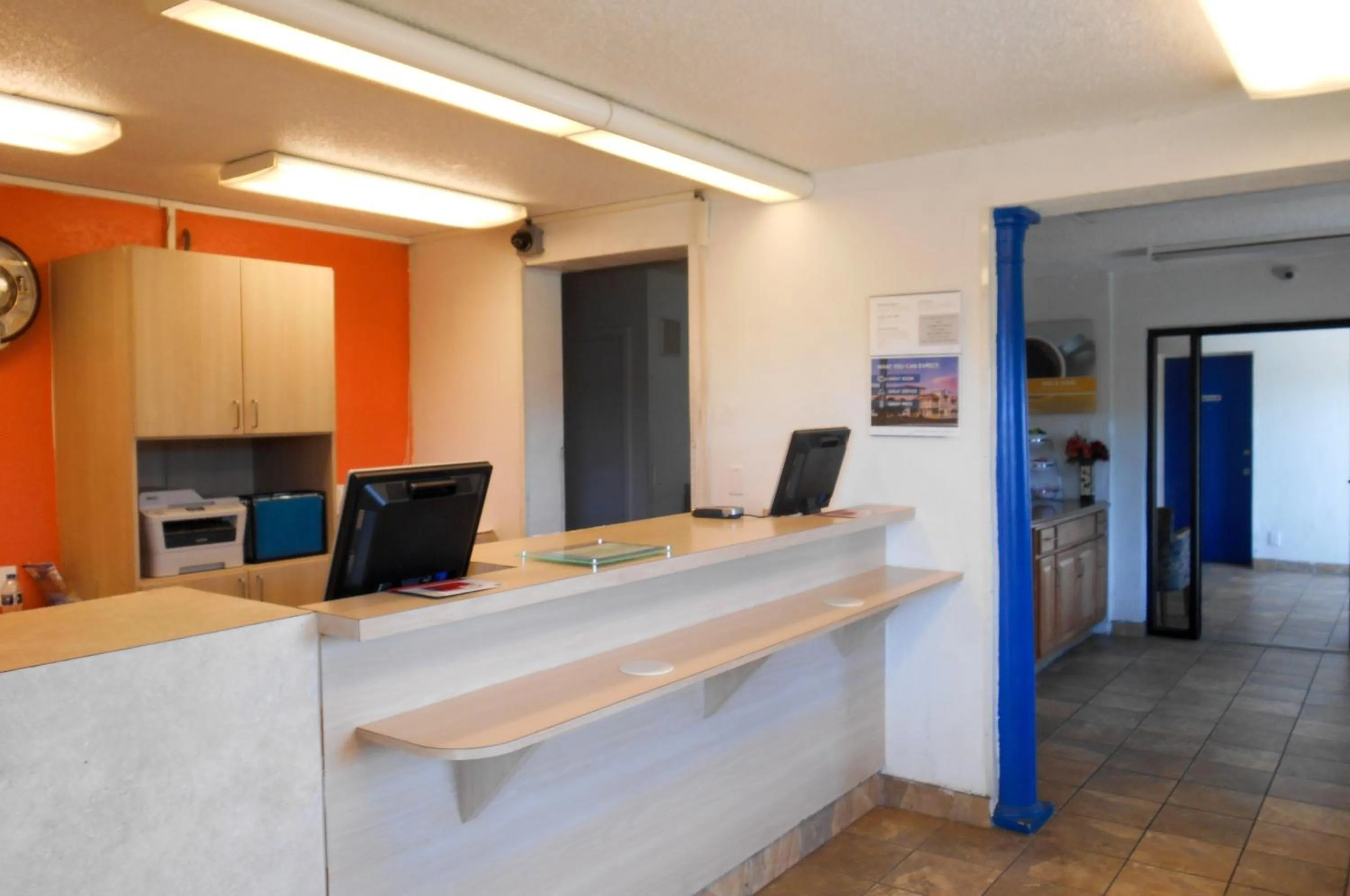 Lobby or reception in Motel 6-Farmington Hills, MI - Northwest - Farmington Hills