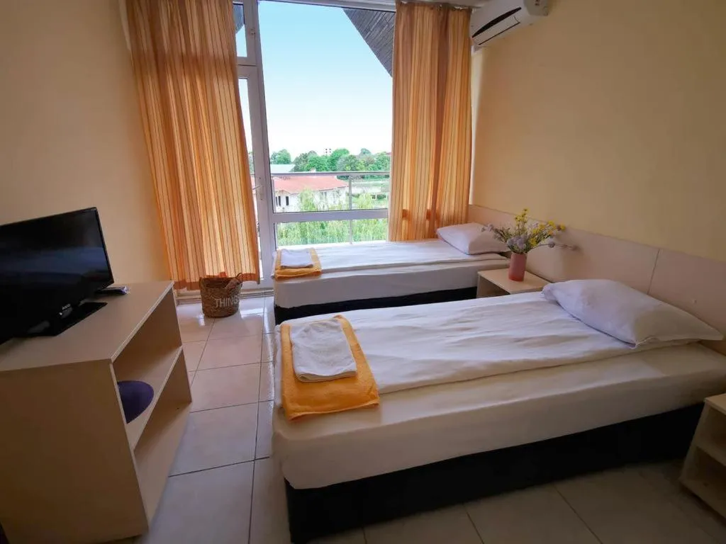 Club Hotel Vedren