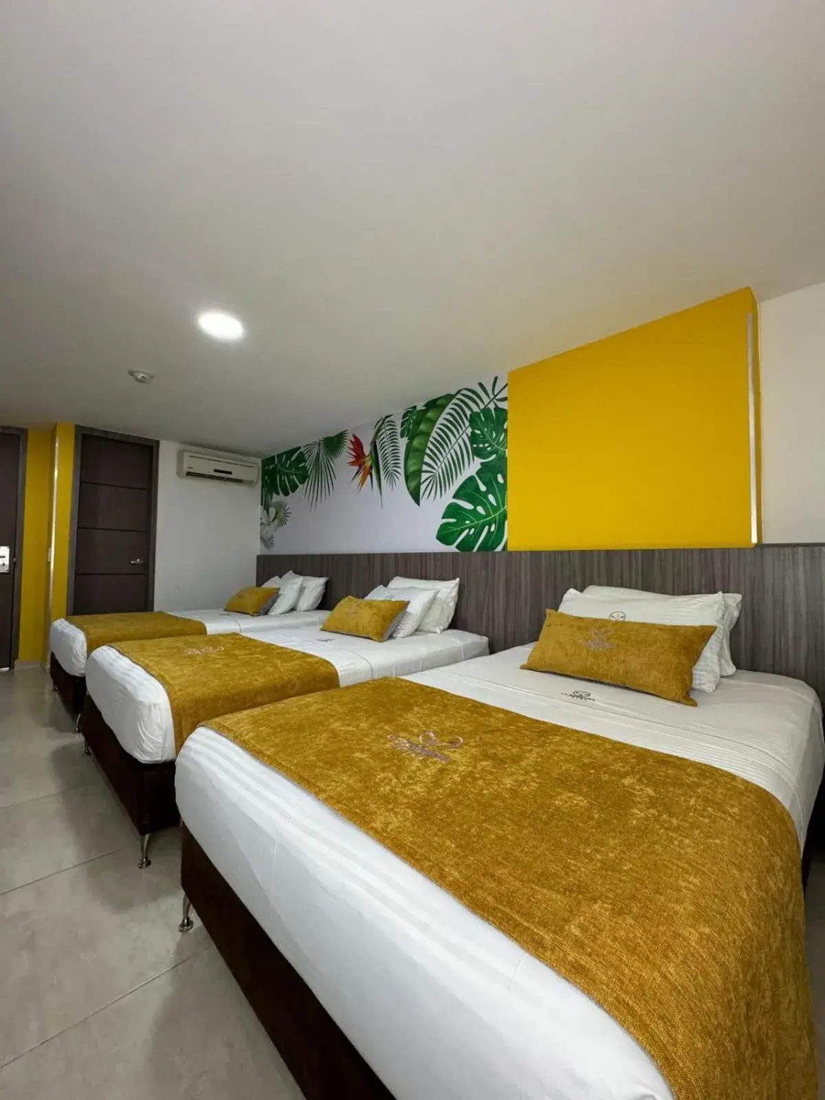 Basic Triple Room in Hotel La Serrania Bucaramanga Basic Triple Room in Hotel La Serrania Bucaramanga