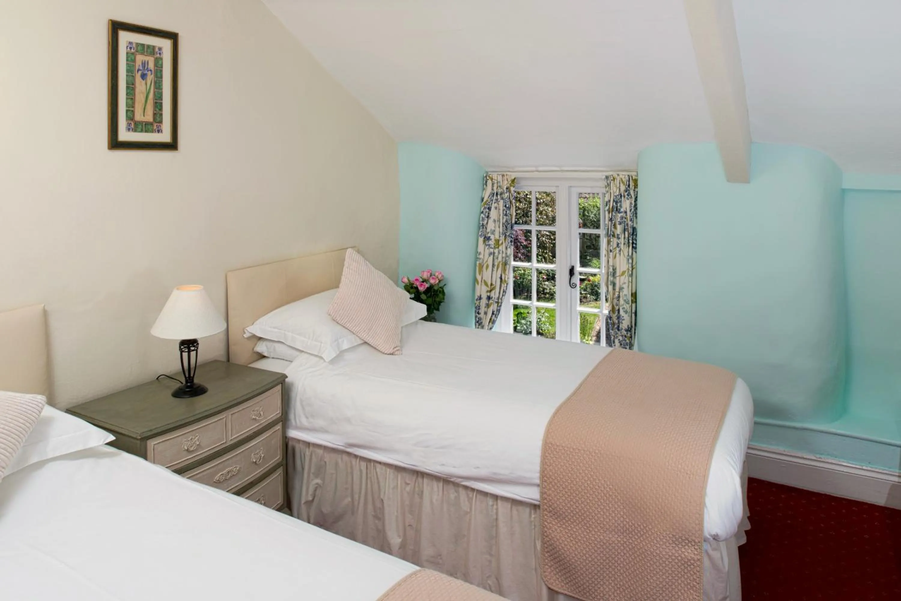 Twin Room - single occupancy in Ammonite Lodge