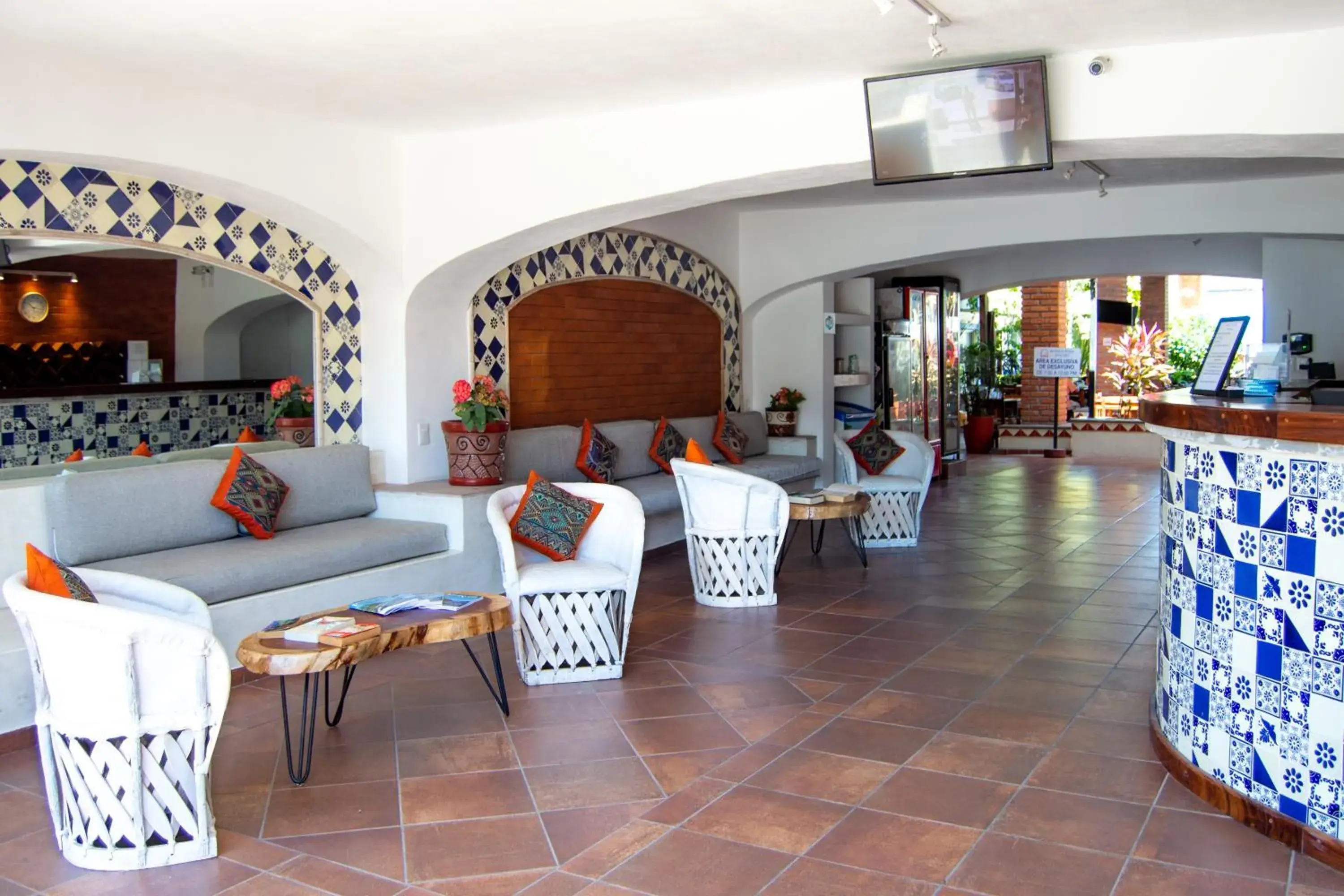 Facade/entrance in Hotel Hacienda Vallarta - Playa Las Glorias Facade/entrance in Hotel Hacienda Vallarta - Playa Las Glorias