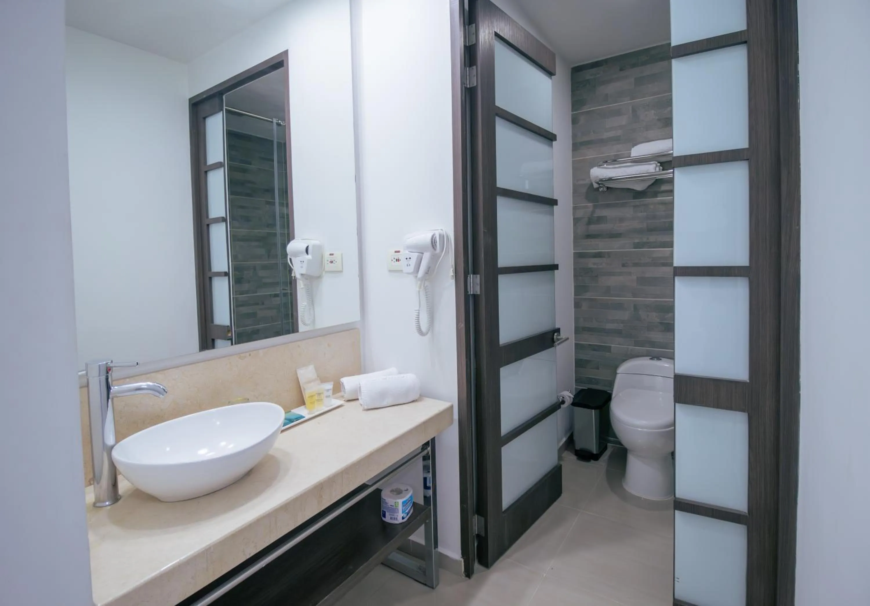 Bathroom in San Simon Hotel Pereira By Soratama