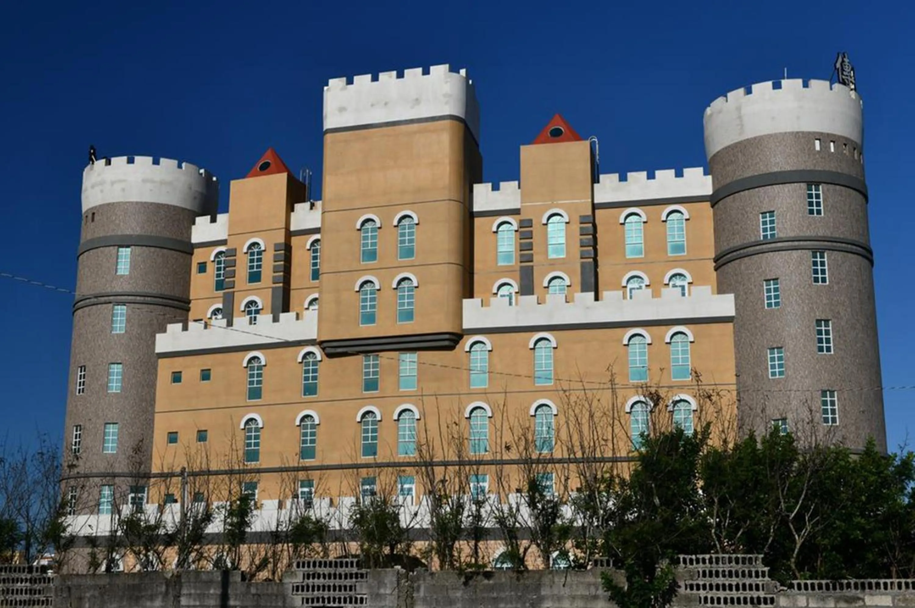 Property building in Chuan Cheng Castle