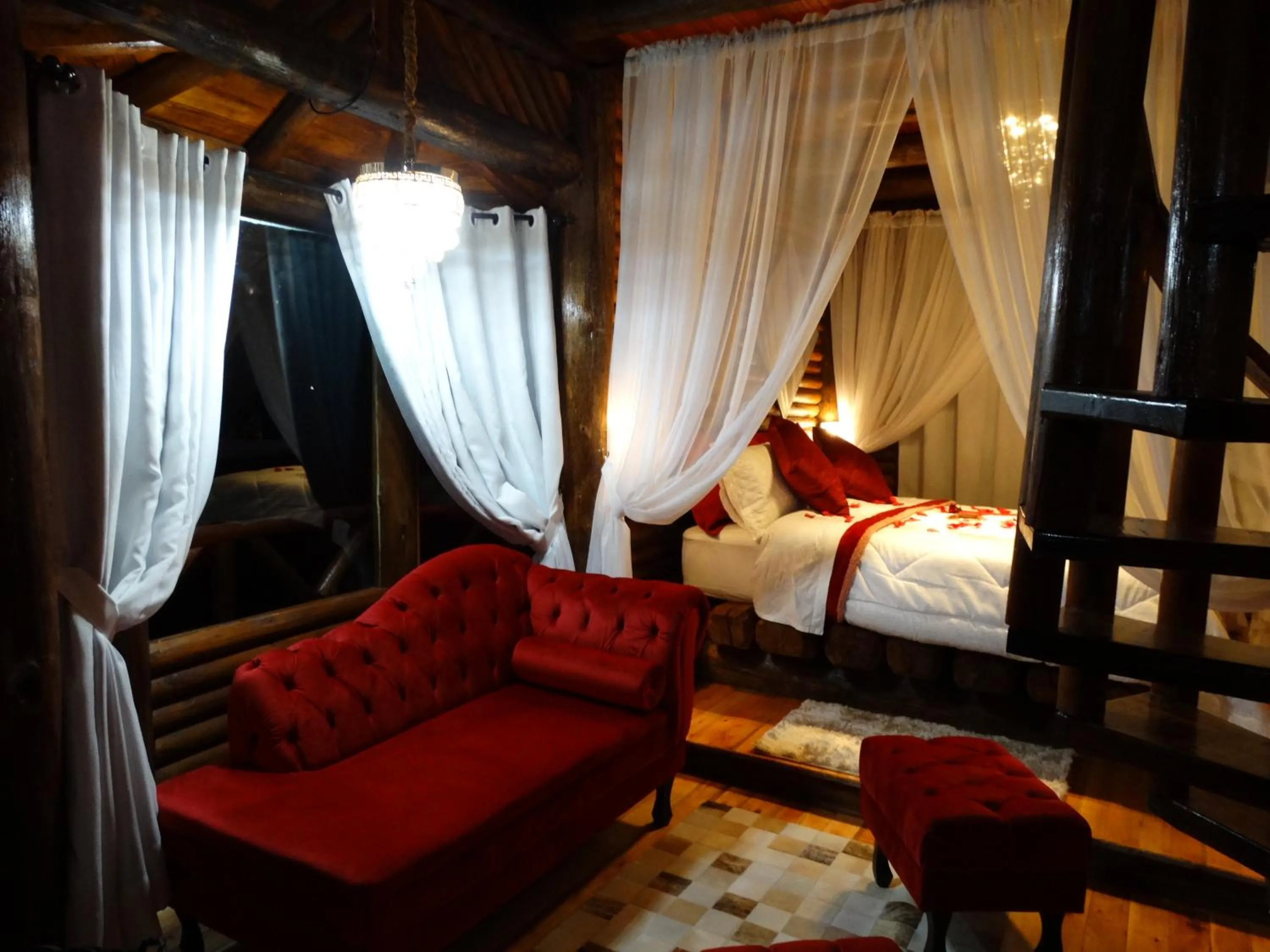 Living room, Bed in Pousada Recanto dos Pôneis Rio Rufino Urubici