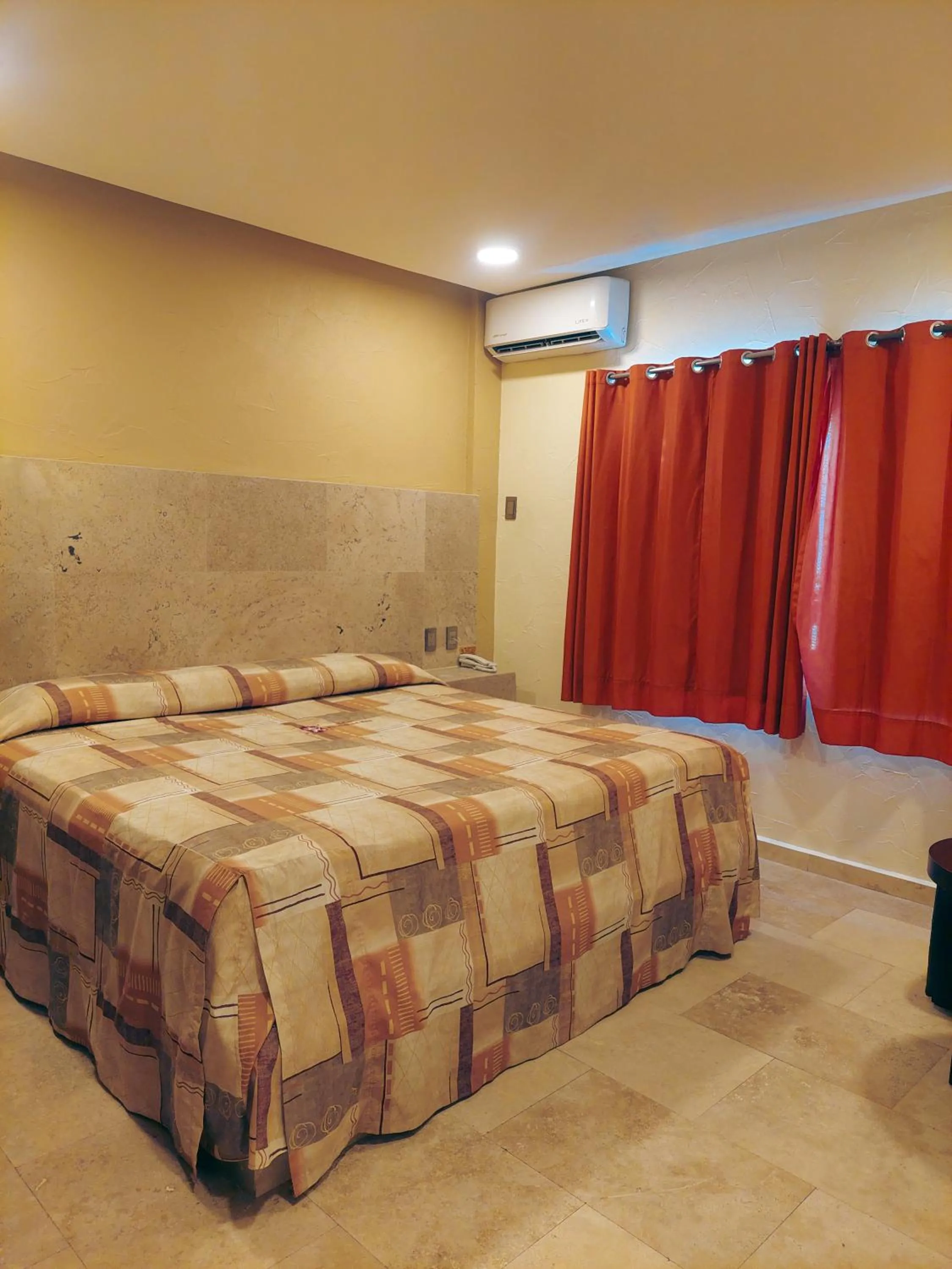 Bed in Hotel Parador del Rey