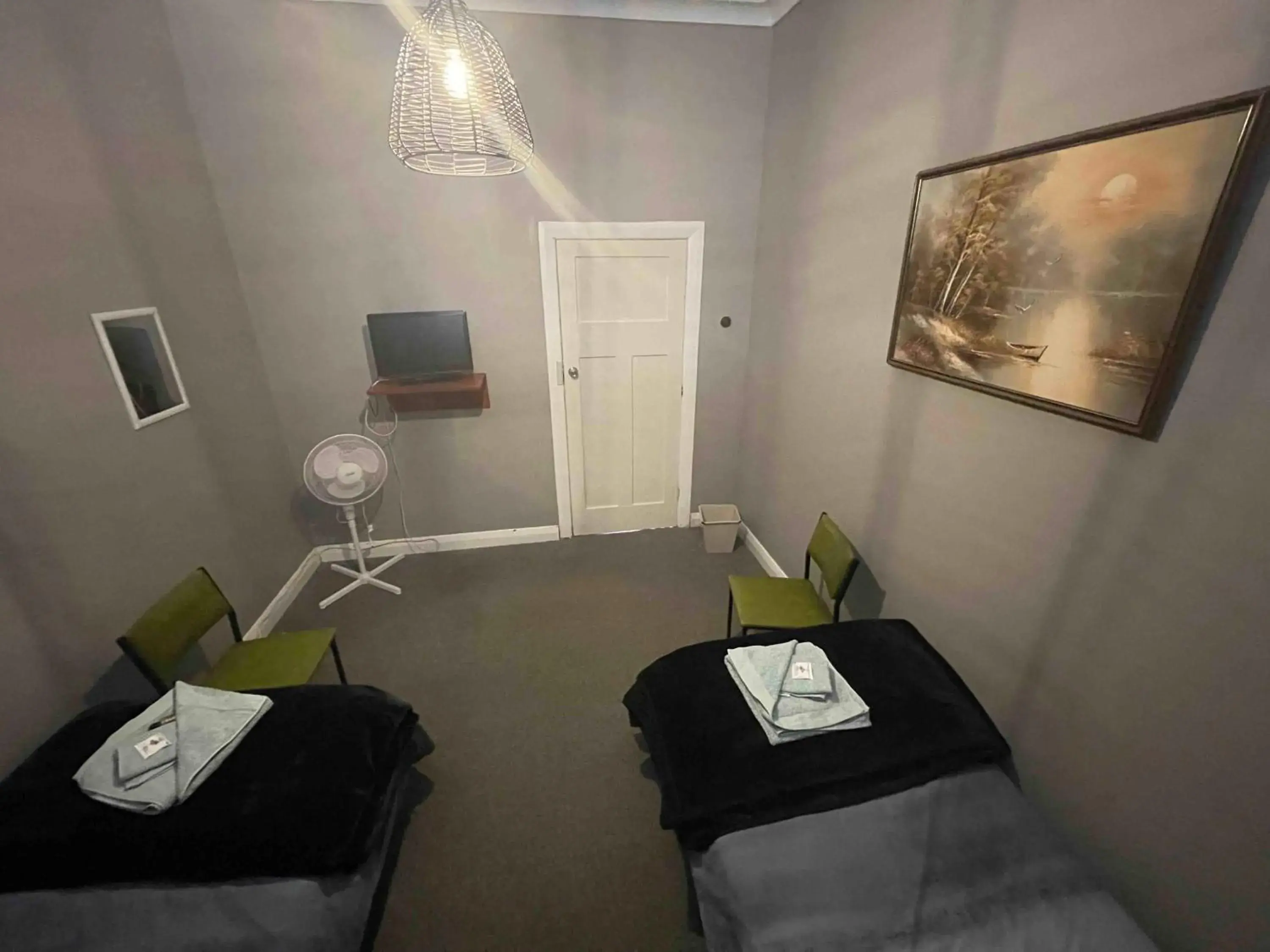 Standard Twin Room with Shared Bathroom in Kaneira Hotel Standard Twin Room with Shared Bathroom in Kaneira Hotel