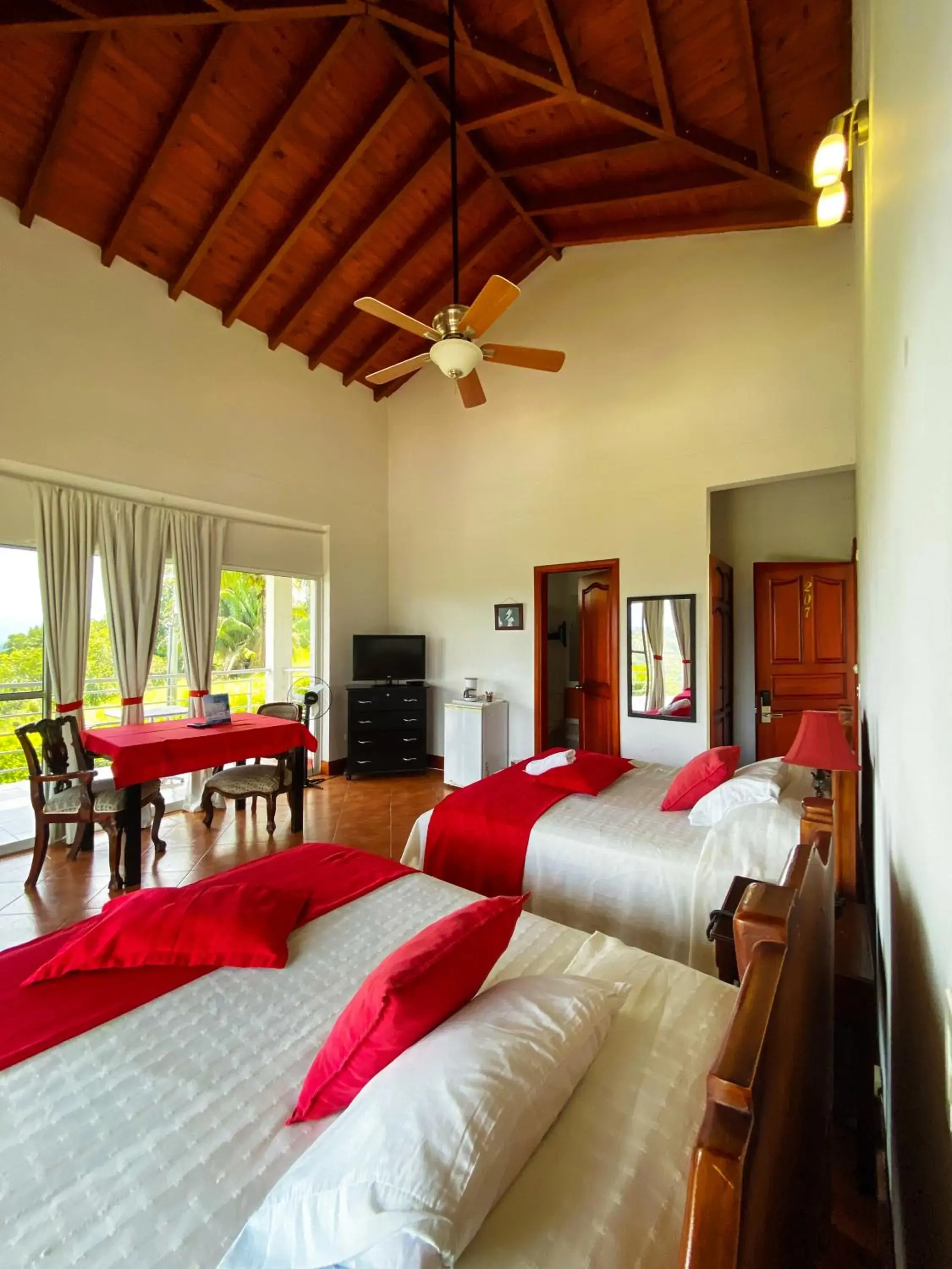 Junior Suite with Mountain View in Hotel Mirador Las Palmas Junior Suite with Mountain View in Hotel Mirador Las Palmas